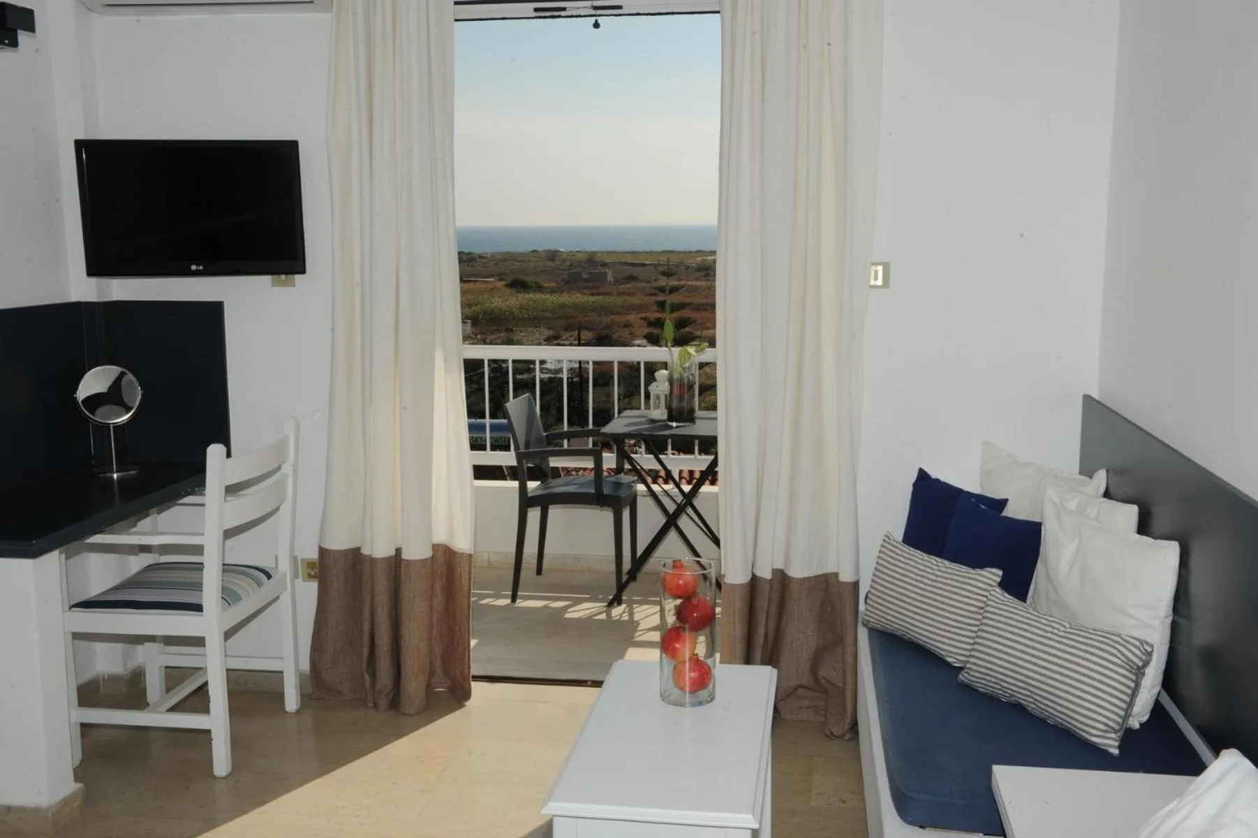 Photo of the whole room in Apollon Resort