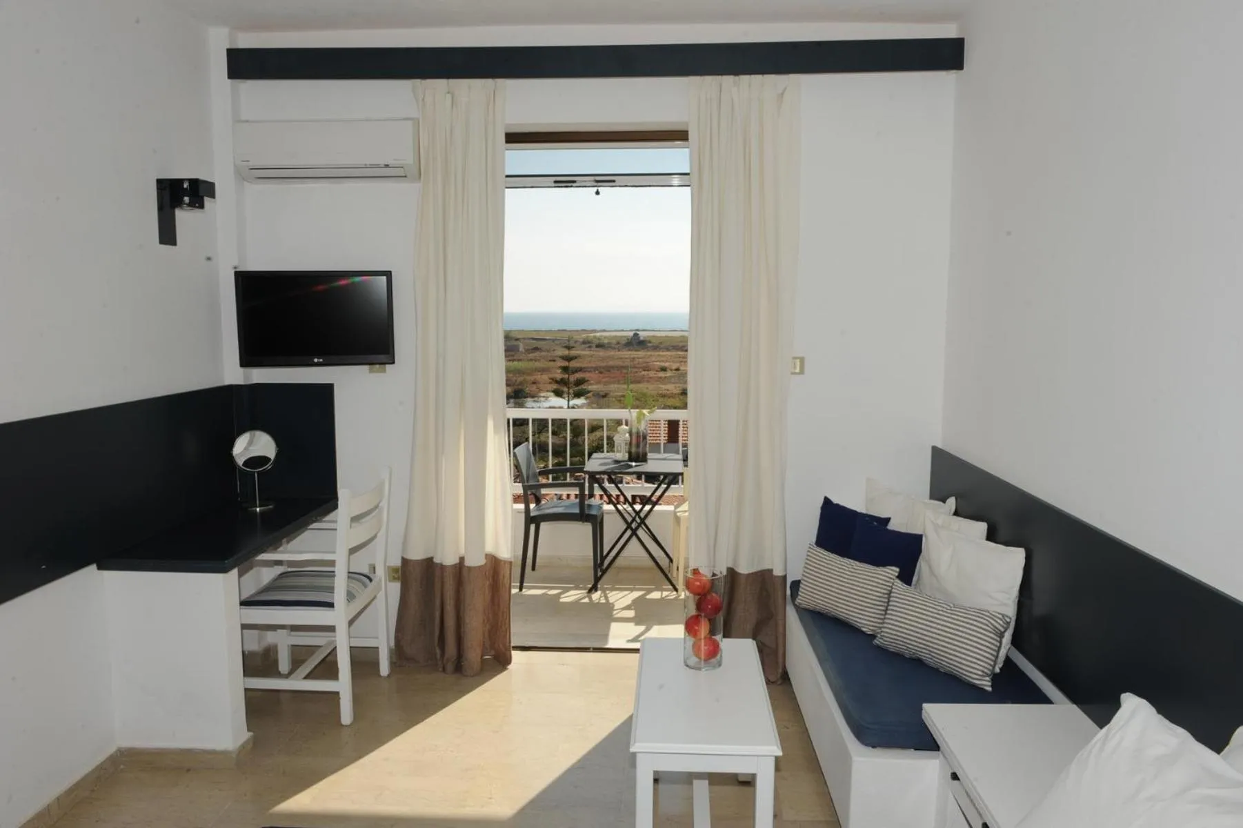 Photo of the whole room in Apollon Resort