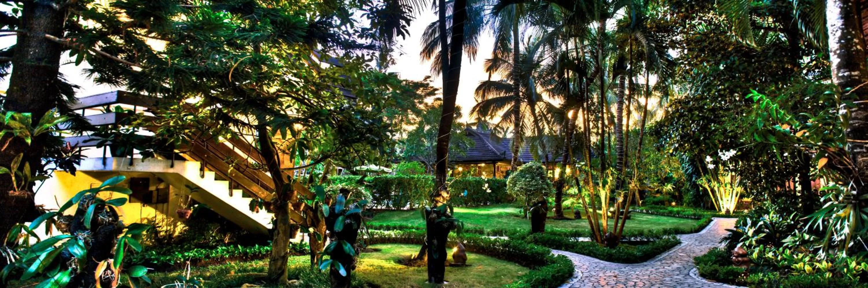 Garden in Grand Kumala Hotel - Hotel Kumala Legian Kuta Bali