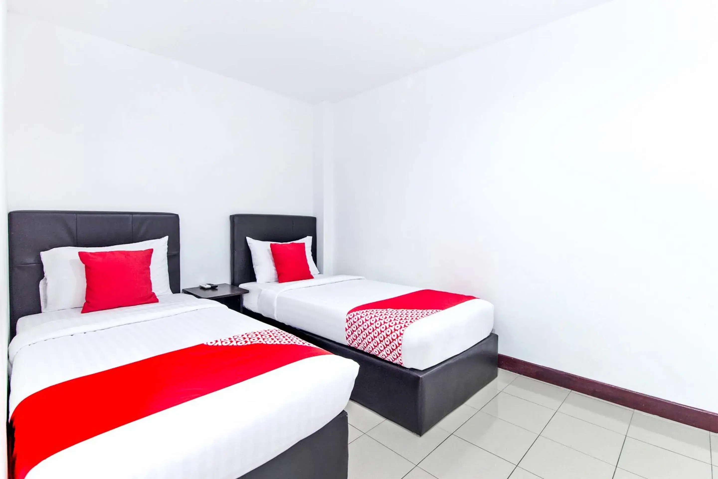 Standard Twin Room in Super OYO 321 Hotel D'Elegant Standard Twin Room in Super OYO 321 Hotel D'Elegant