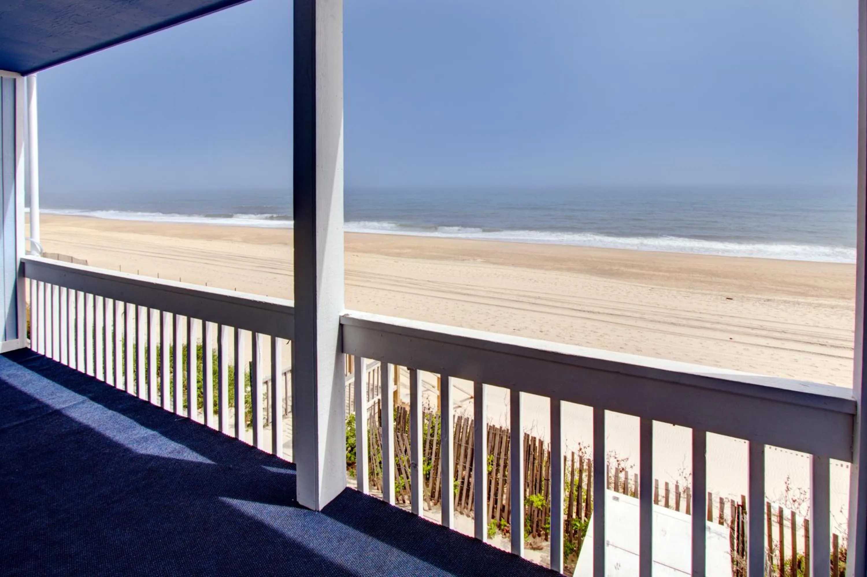Balcony/Terrace in Montauk Blue Hotel
