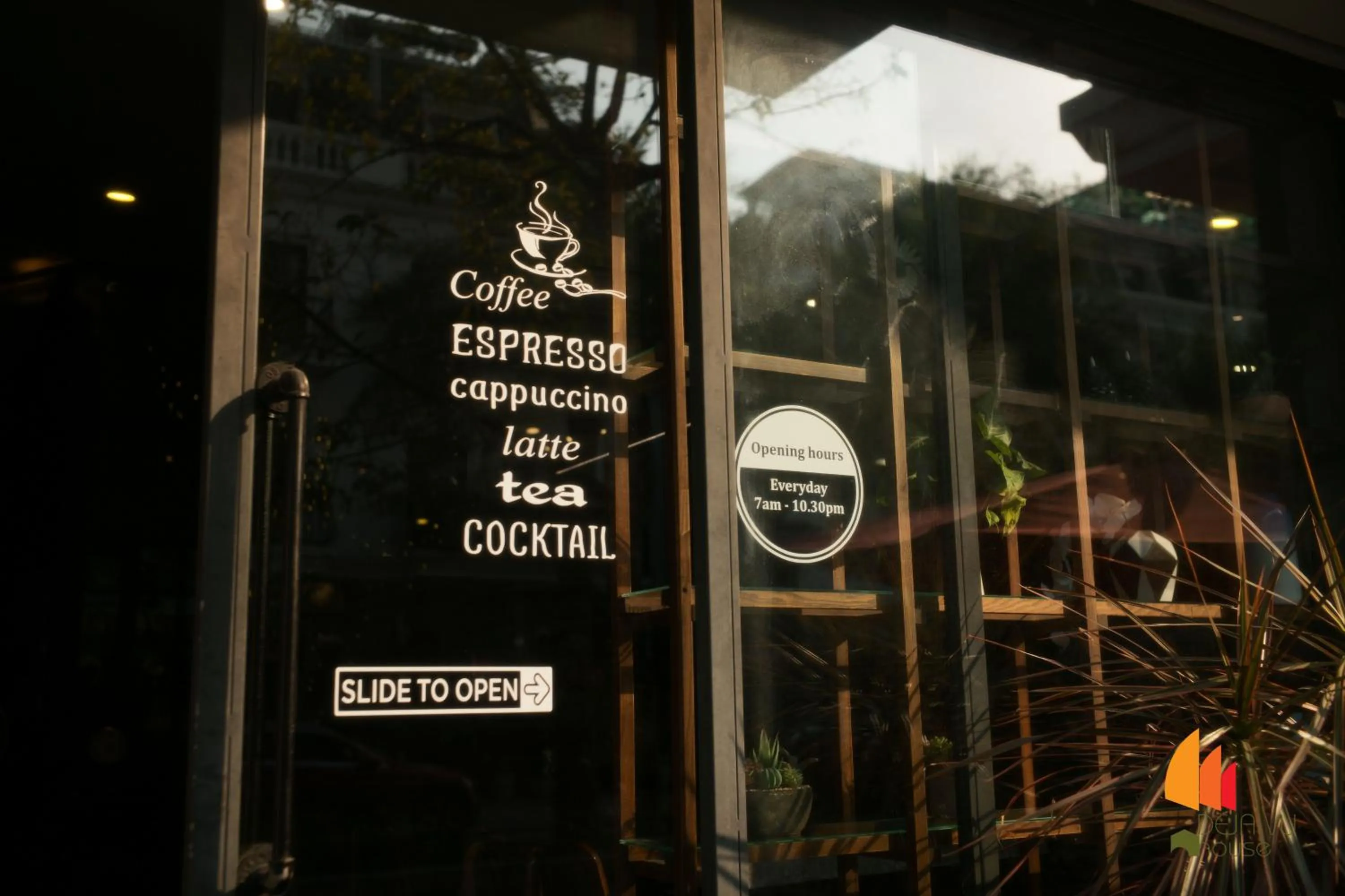 Deja Vu House Ha Long