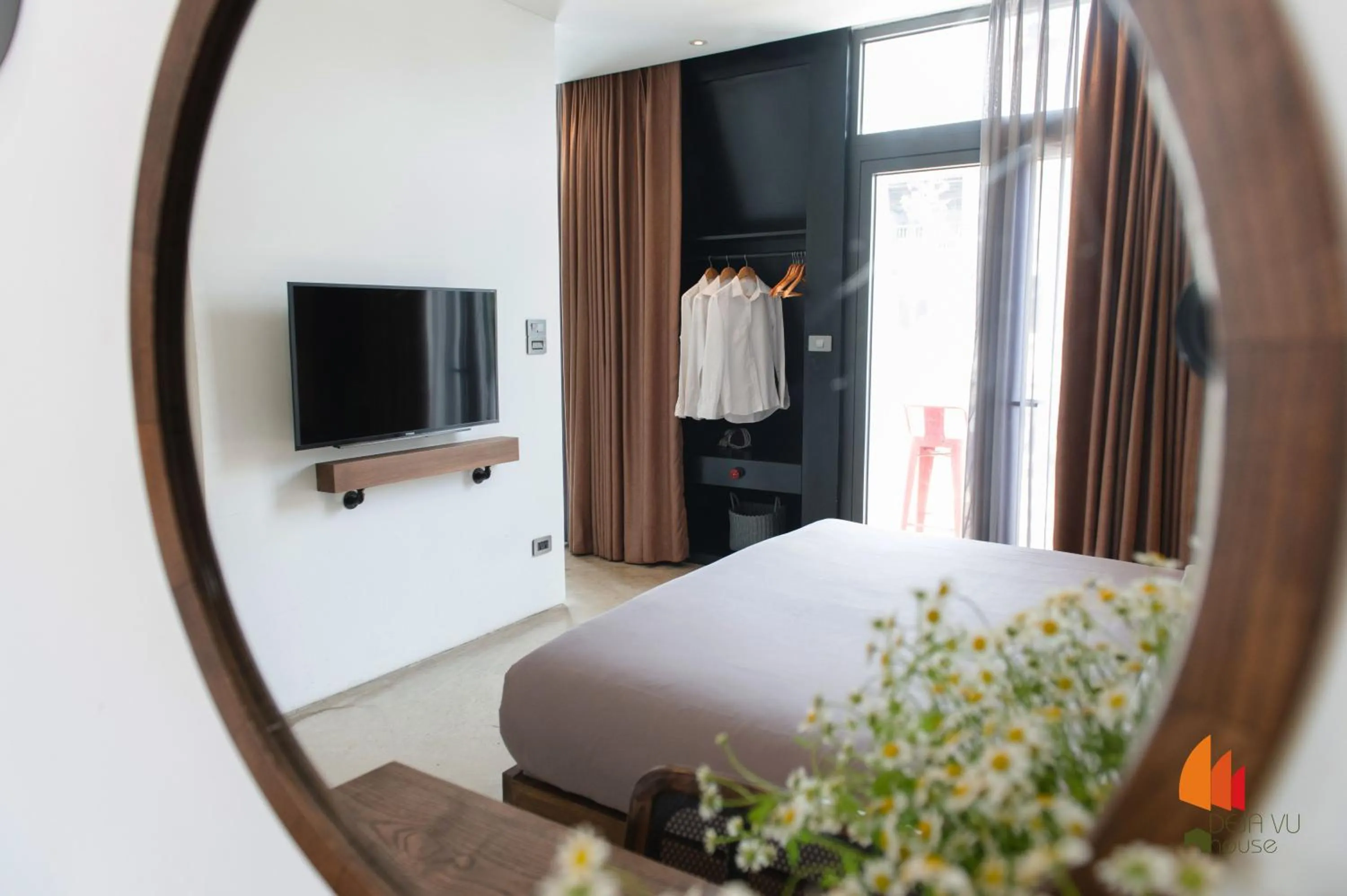 Bed in Deja Vu House Ha Long