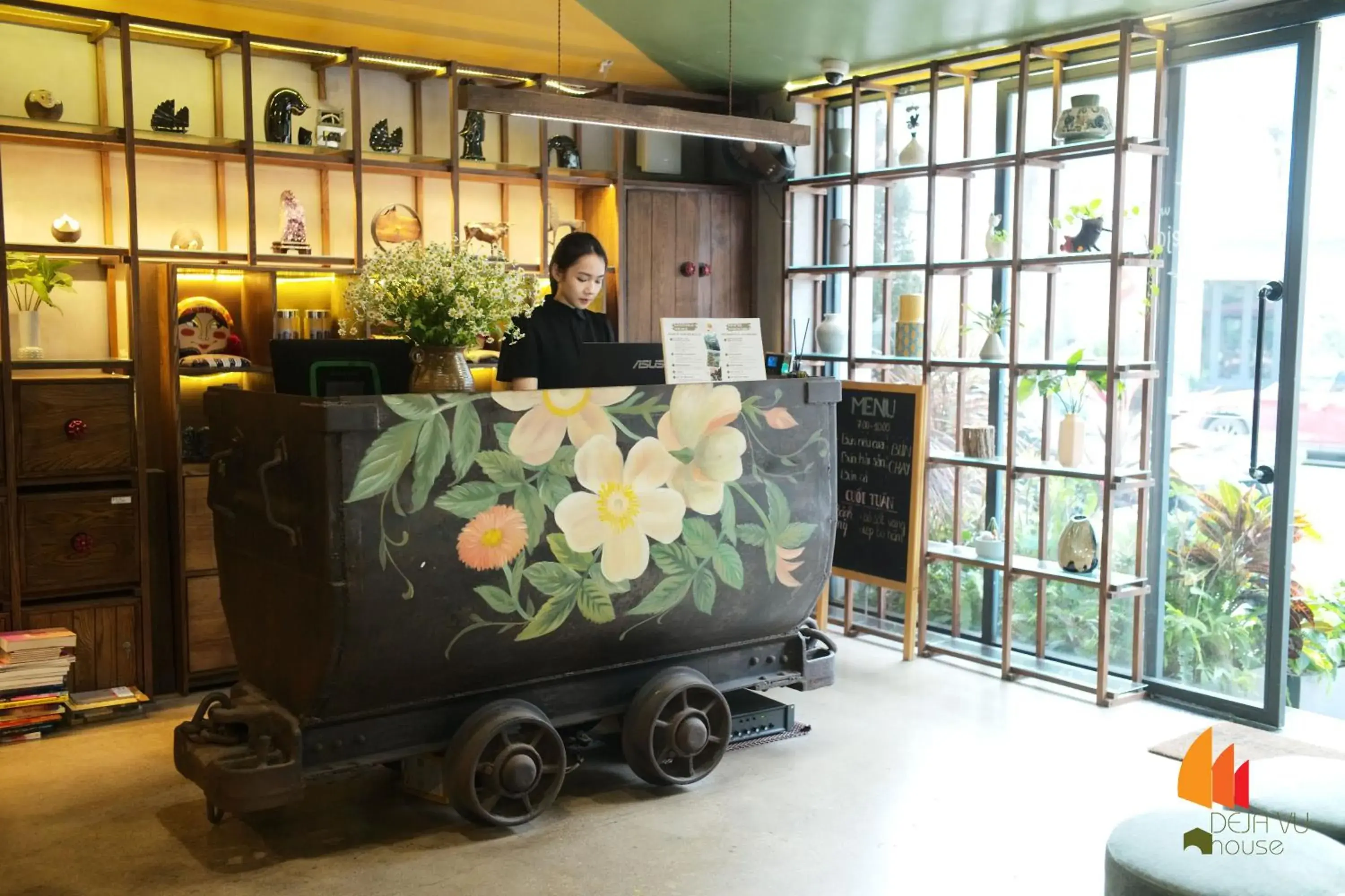 Lobby or reception in Deja Vu House Ha Long Lobby or reception in Deja Vu House Ha Long