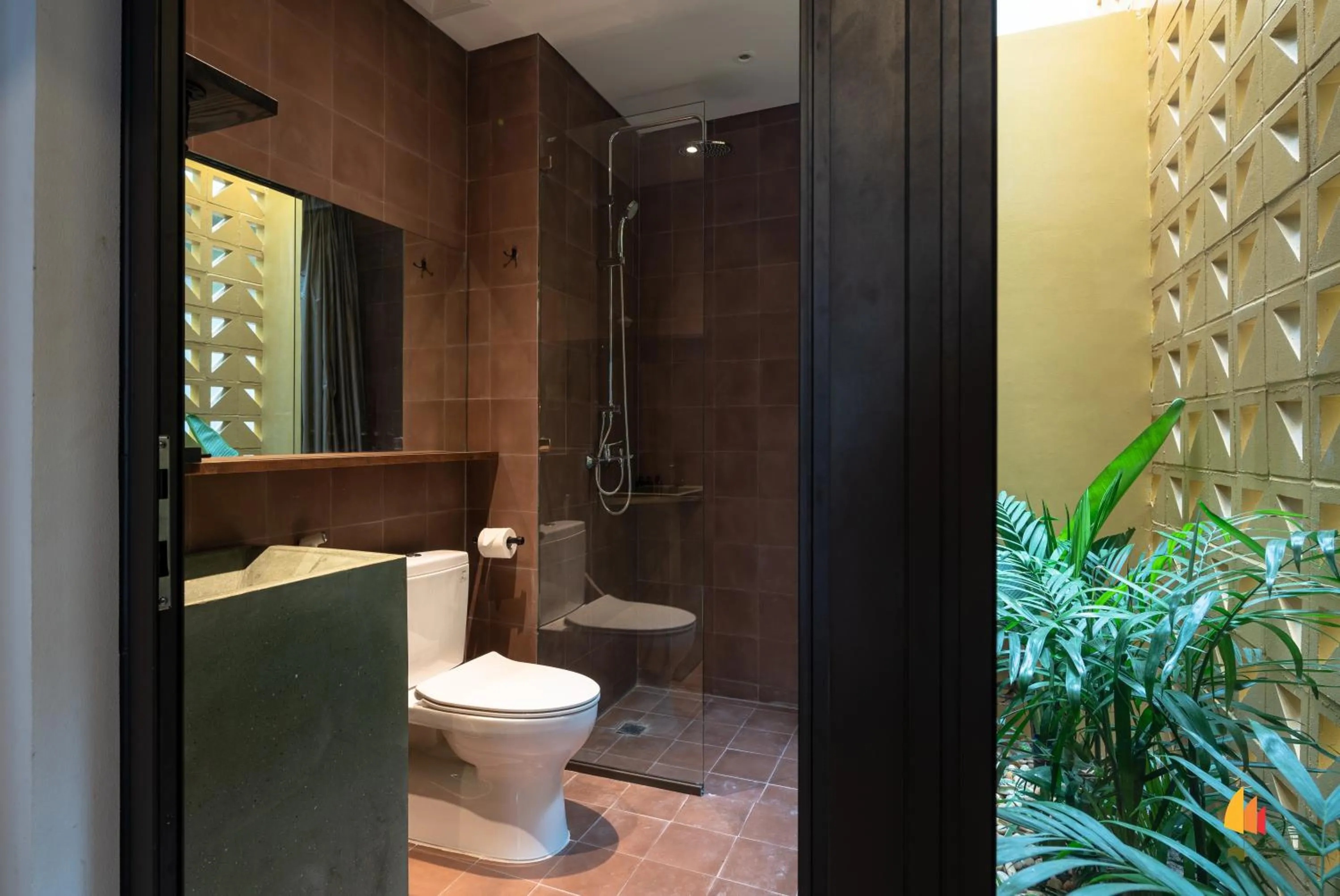 Bathroom in Deja Vu House Ha Long