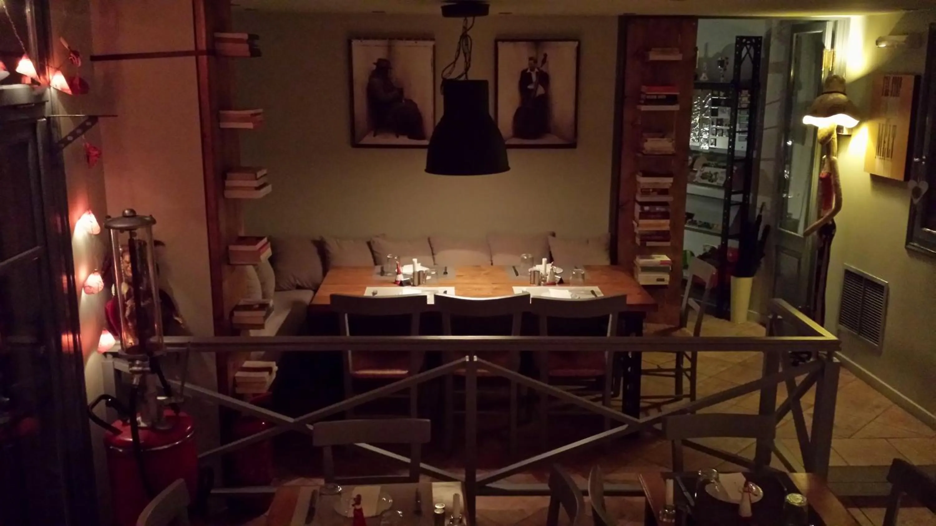 Restaurant/places to eat in Xanthippi Hotel