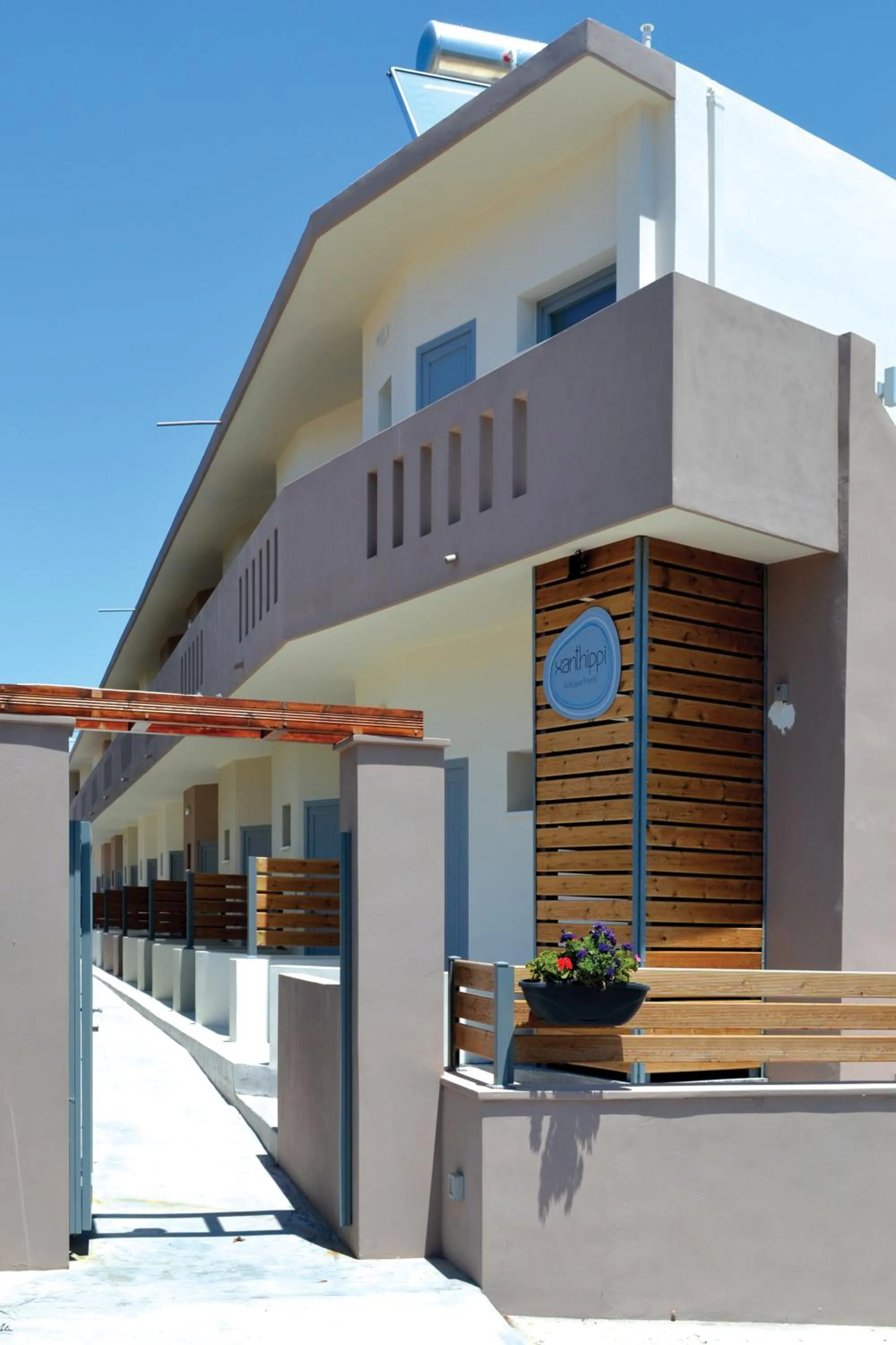 Facade/entrance in Xanthippi Hotel