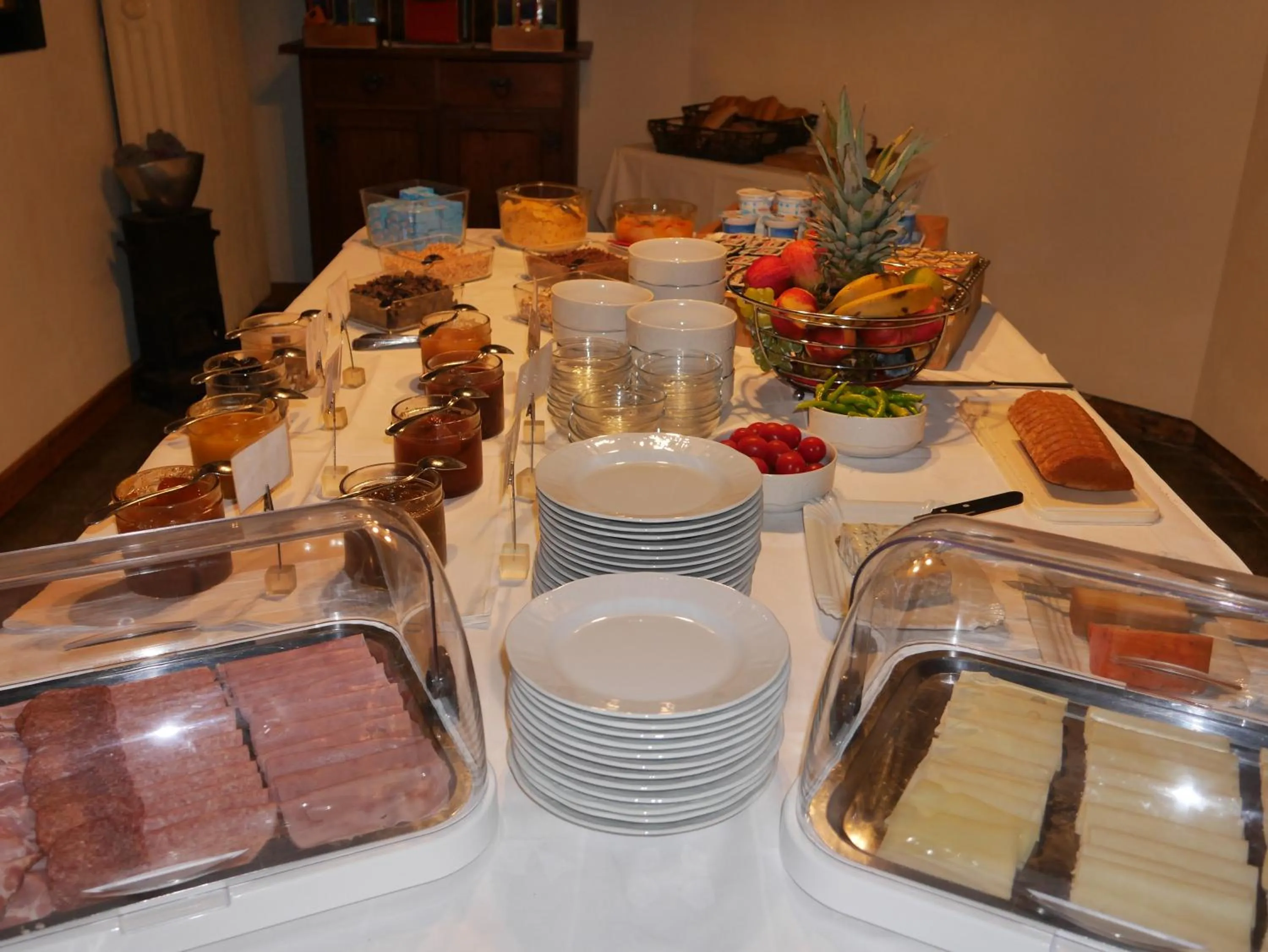 Buffet breakfast in Hotel Garni Höchschmied