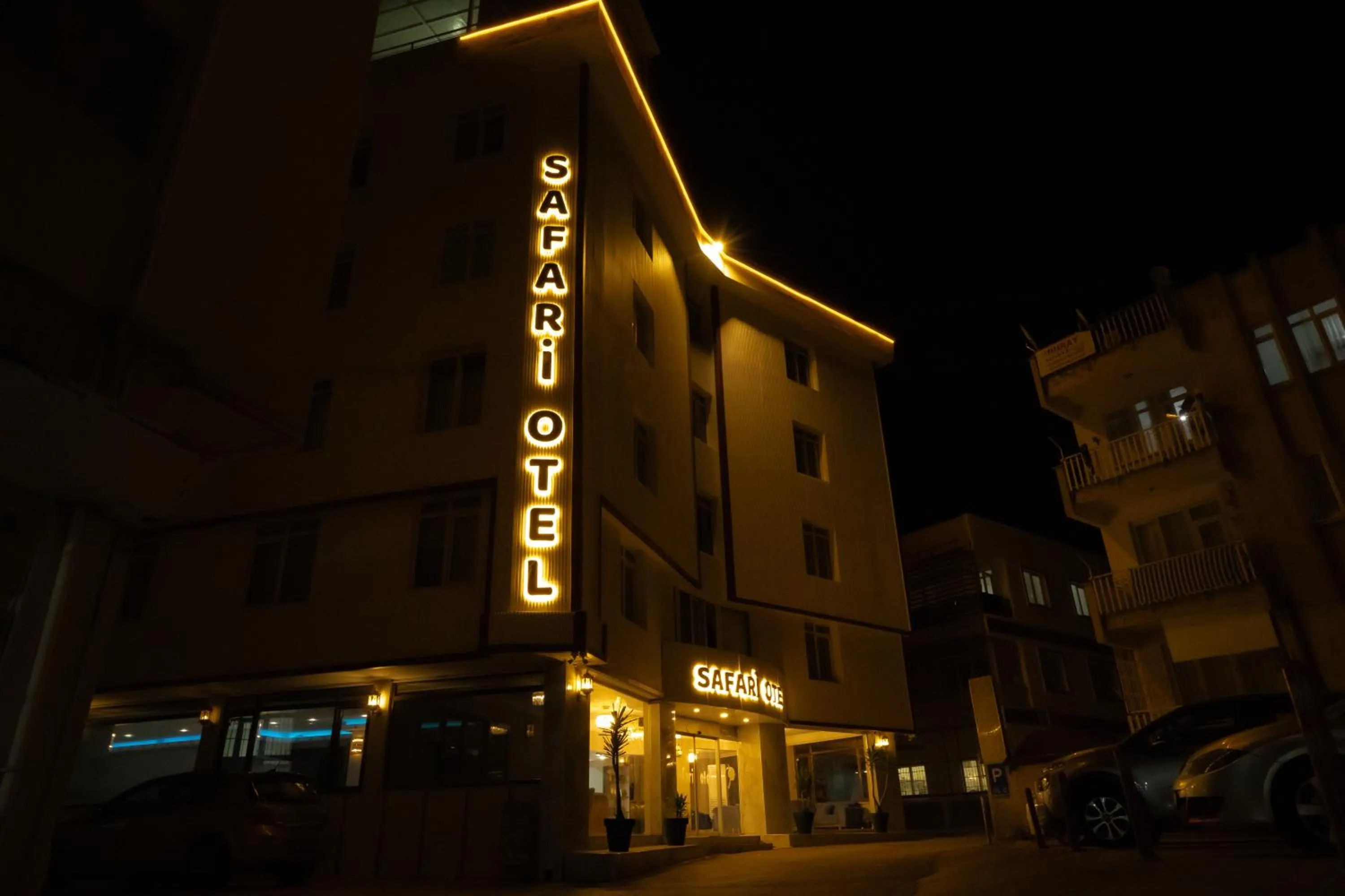 Property building in Safari Otel