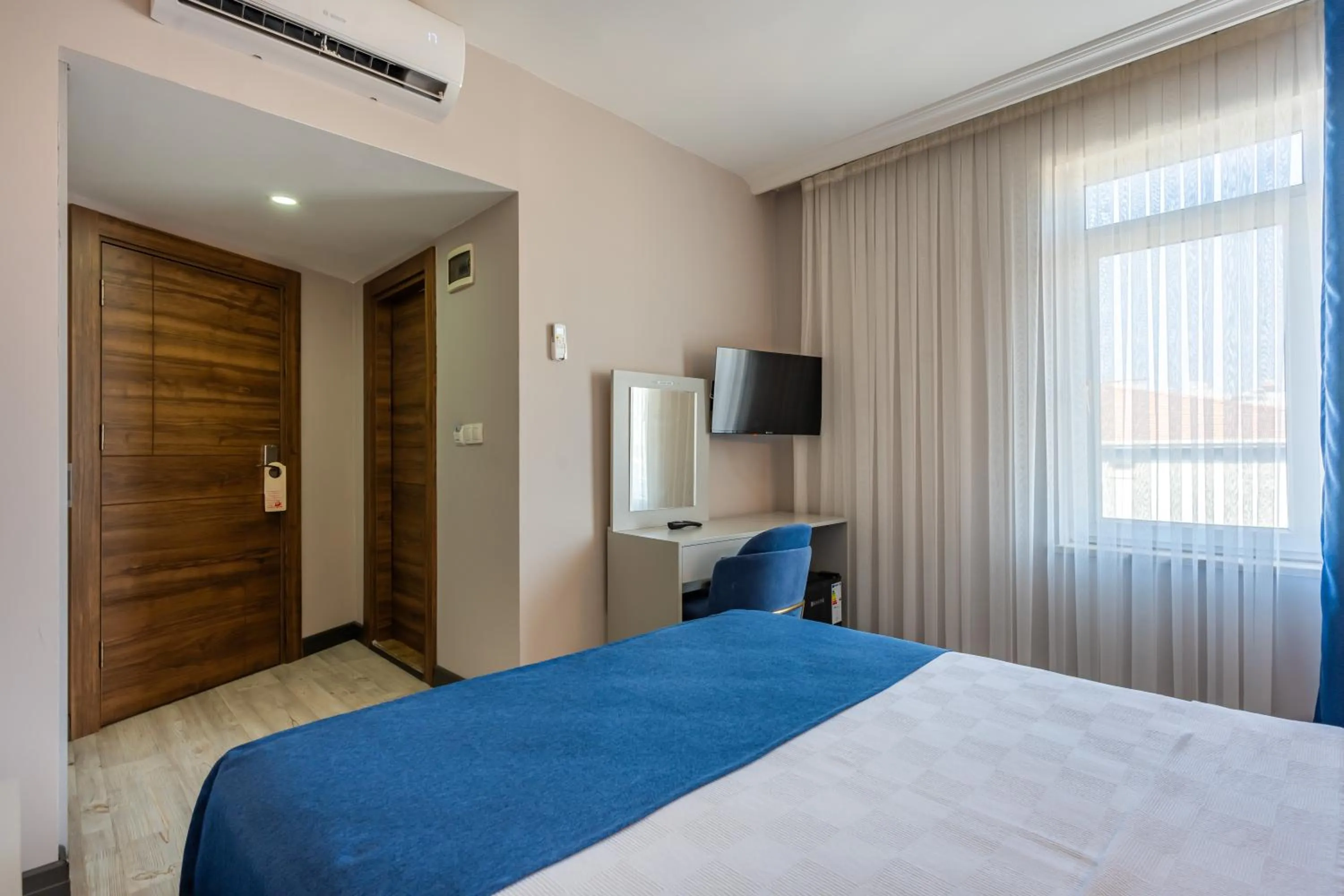 Bedroom, Bed in Safari Otel