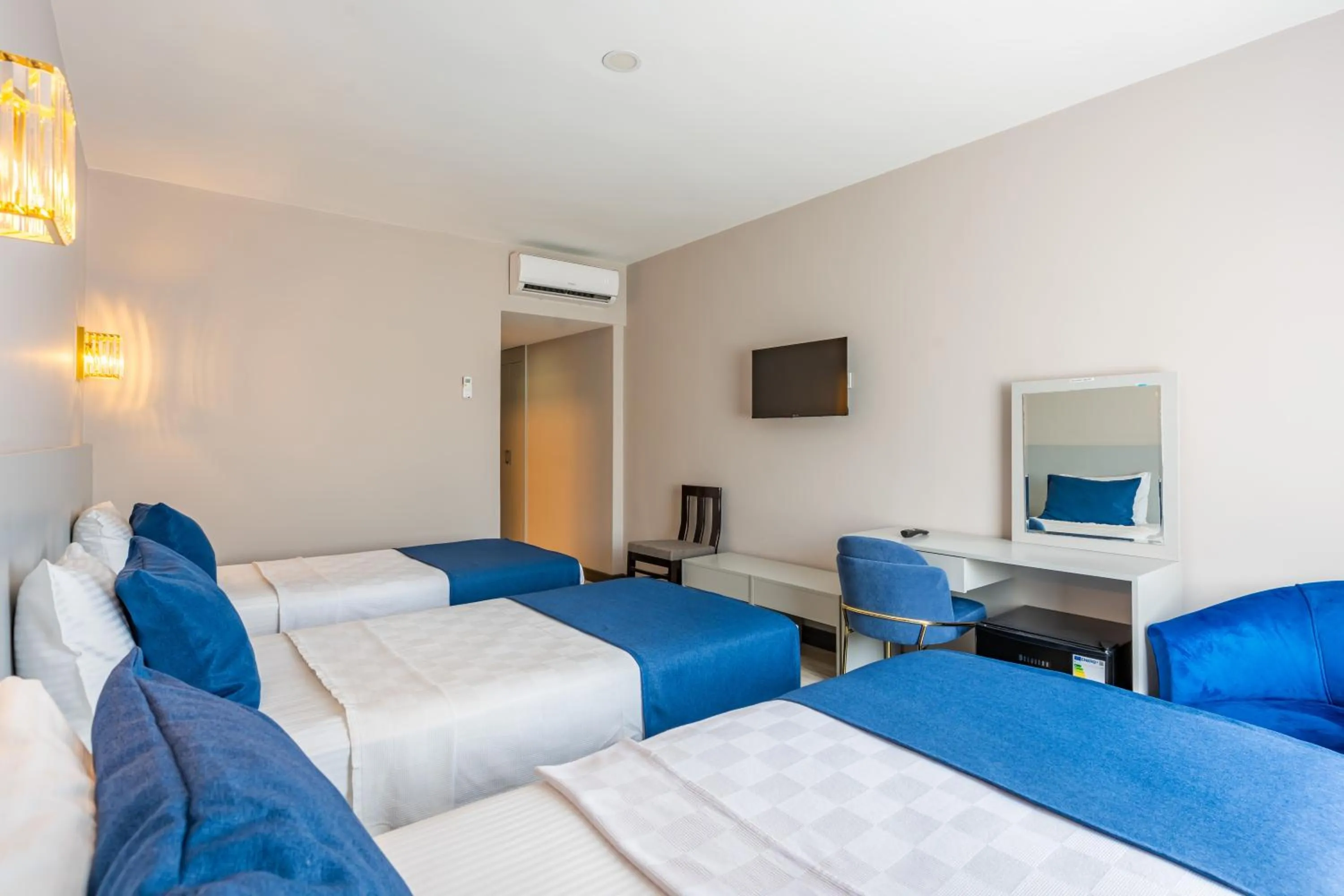 Bedroom, Bed in Safari Otel