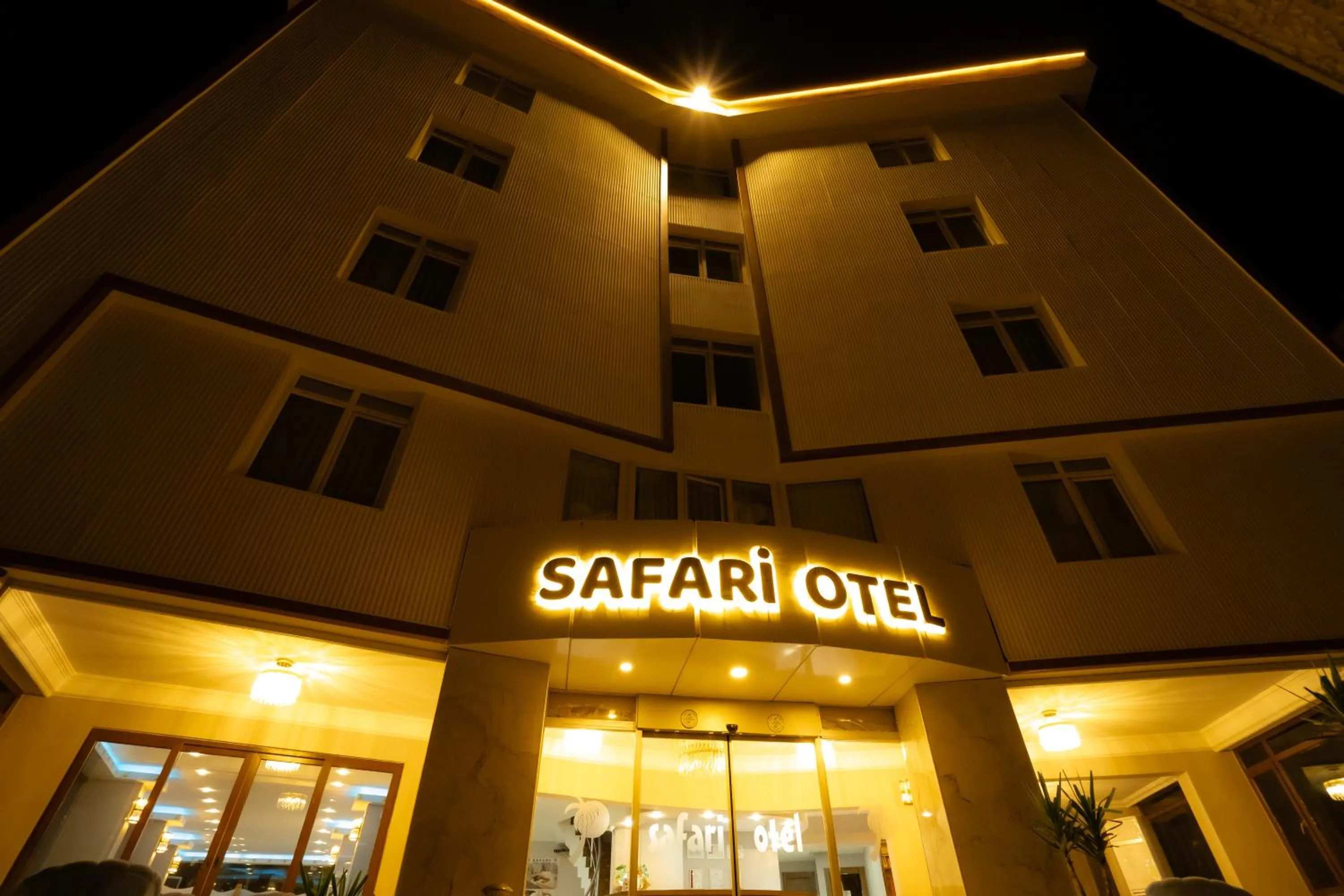 Property building in Safari Otel