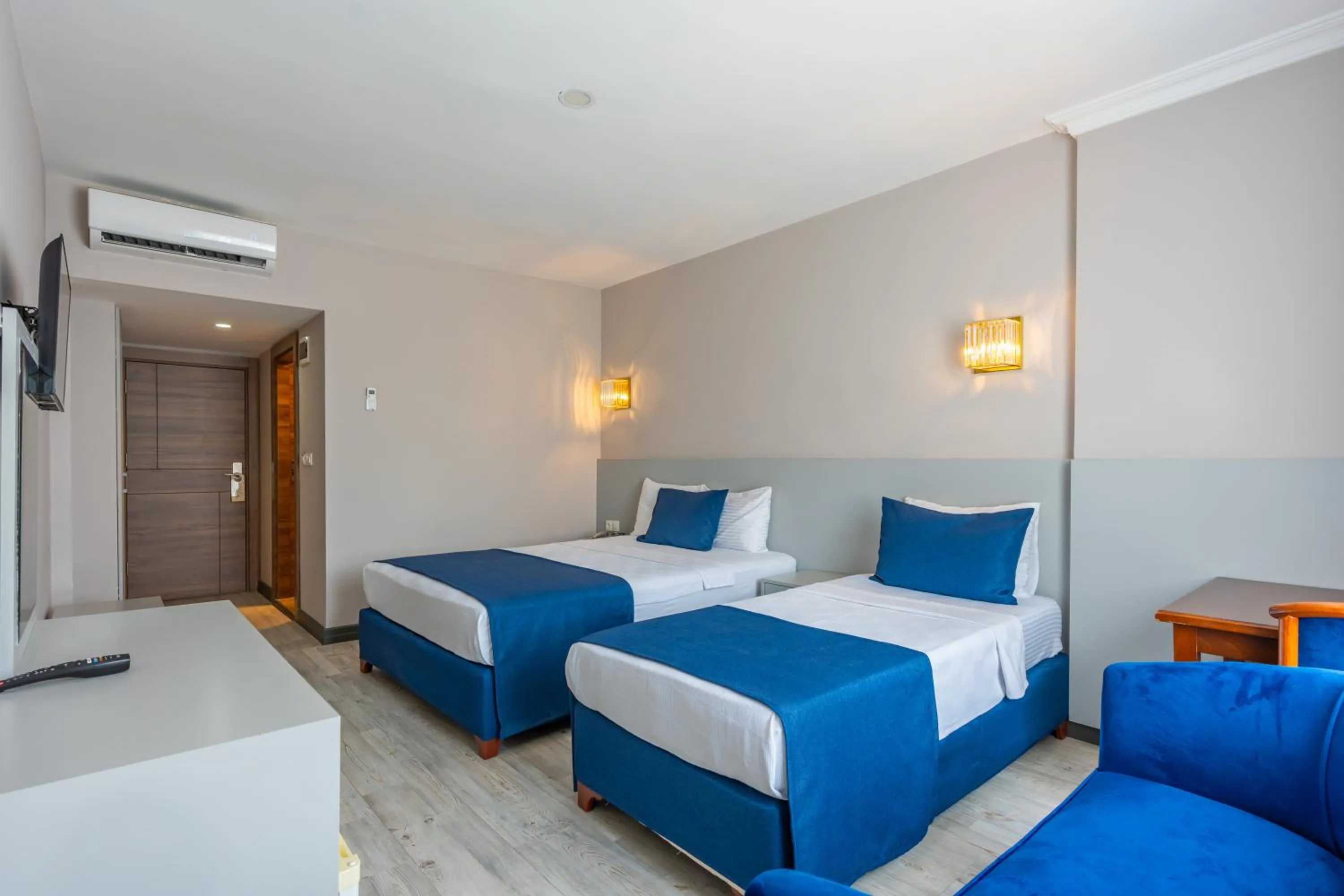 Bedroom, Bed in Safari Otel