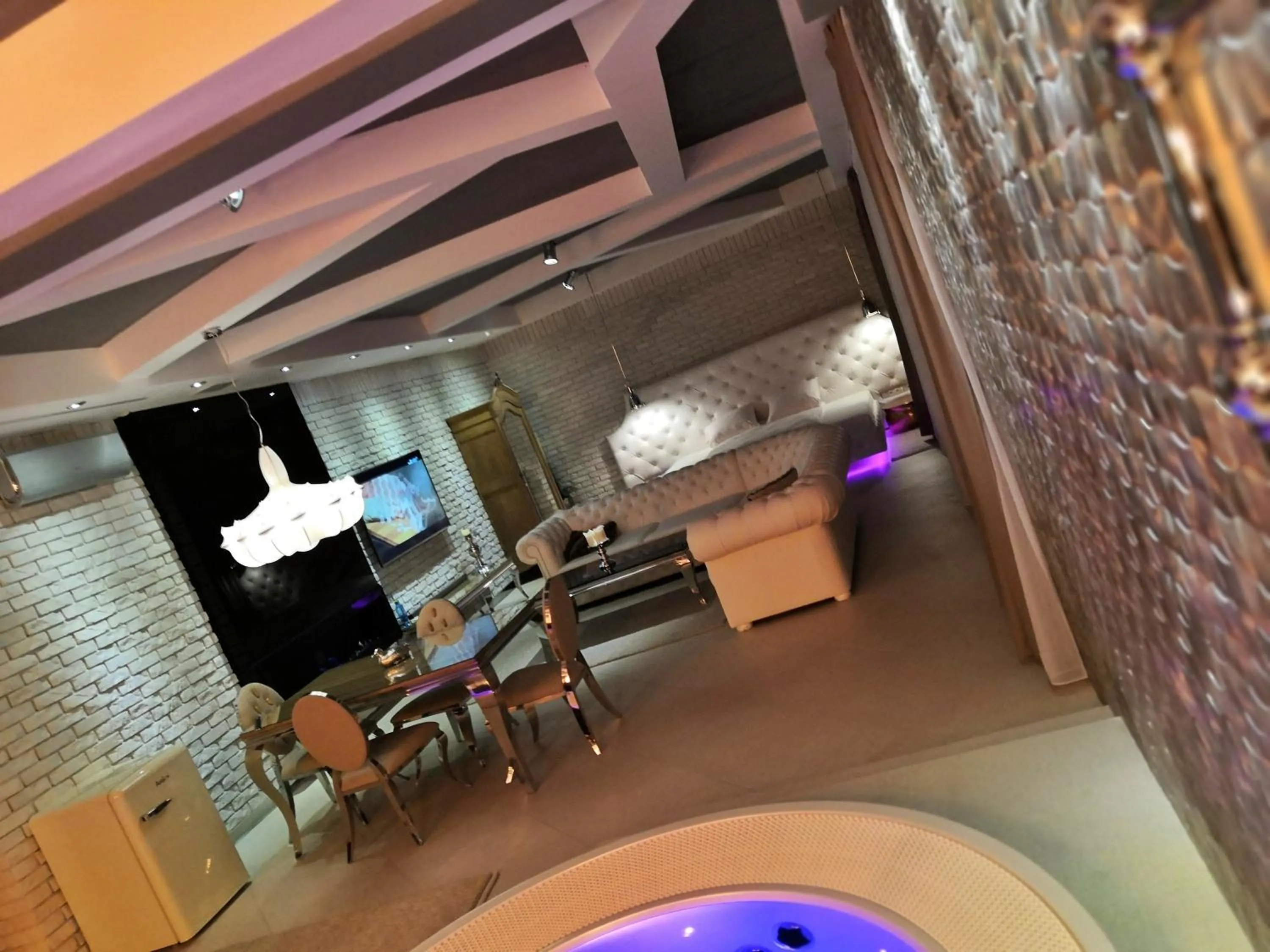 Hotel Ramka & Restaurant & Wine Bar