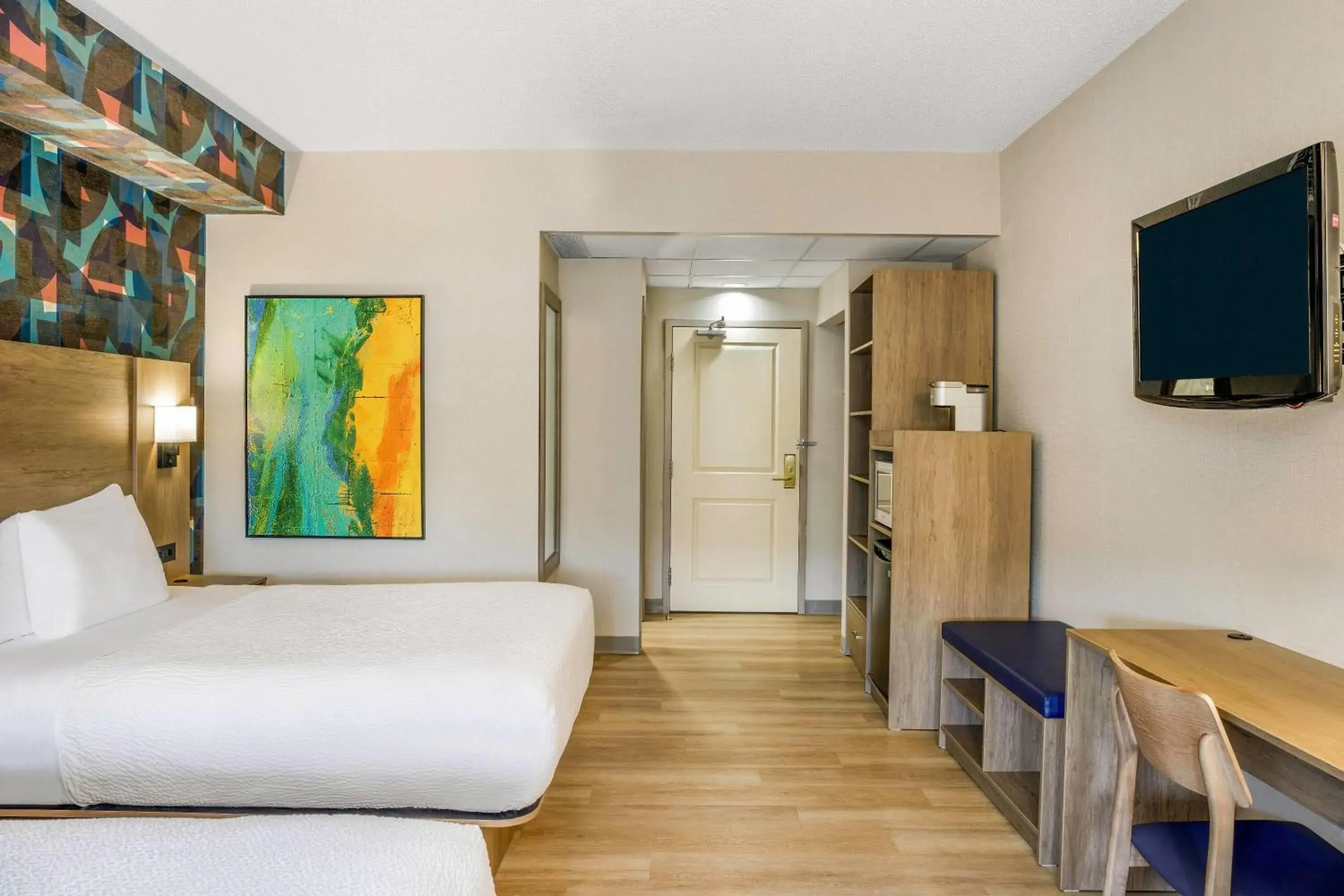 Bed in Days Inn & Suites by Wyndham West Edmonton Bed in Days Inn & Suites by Wyndham West Edmonton