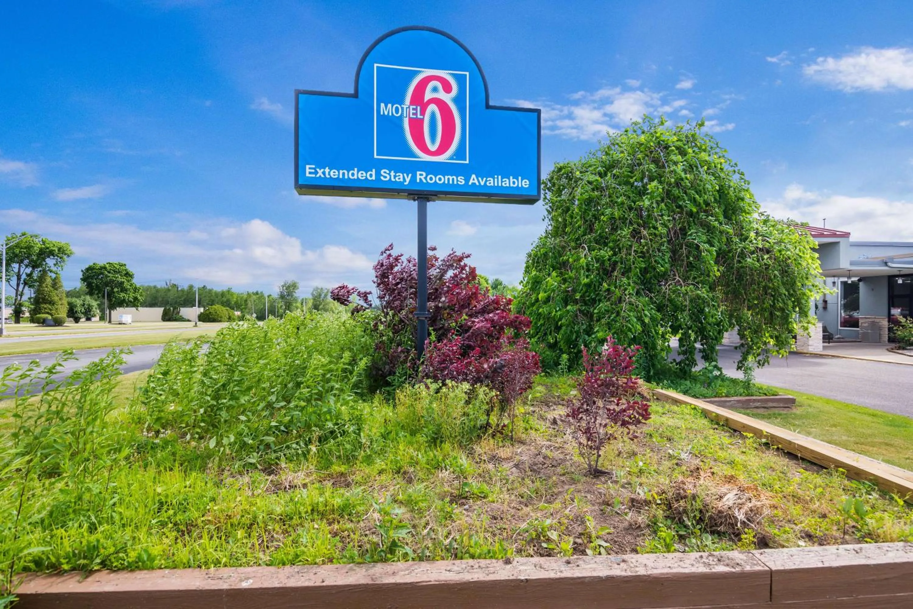 Property Building in Motel 6-Oriskany, NY