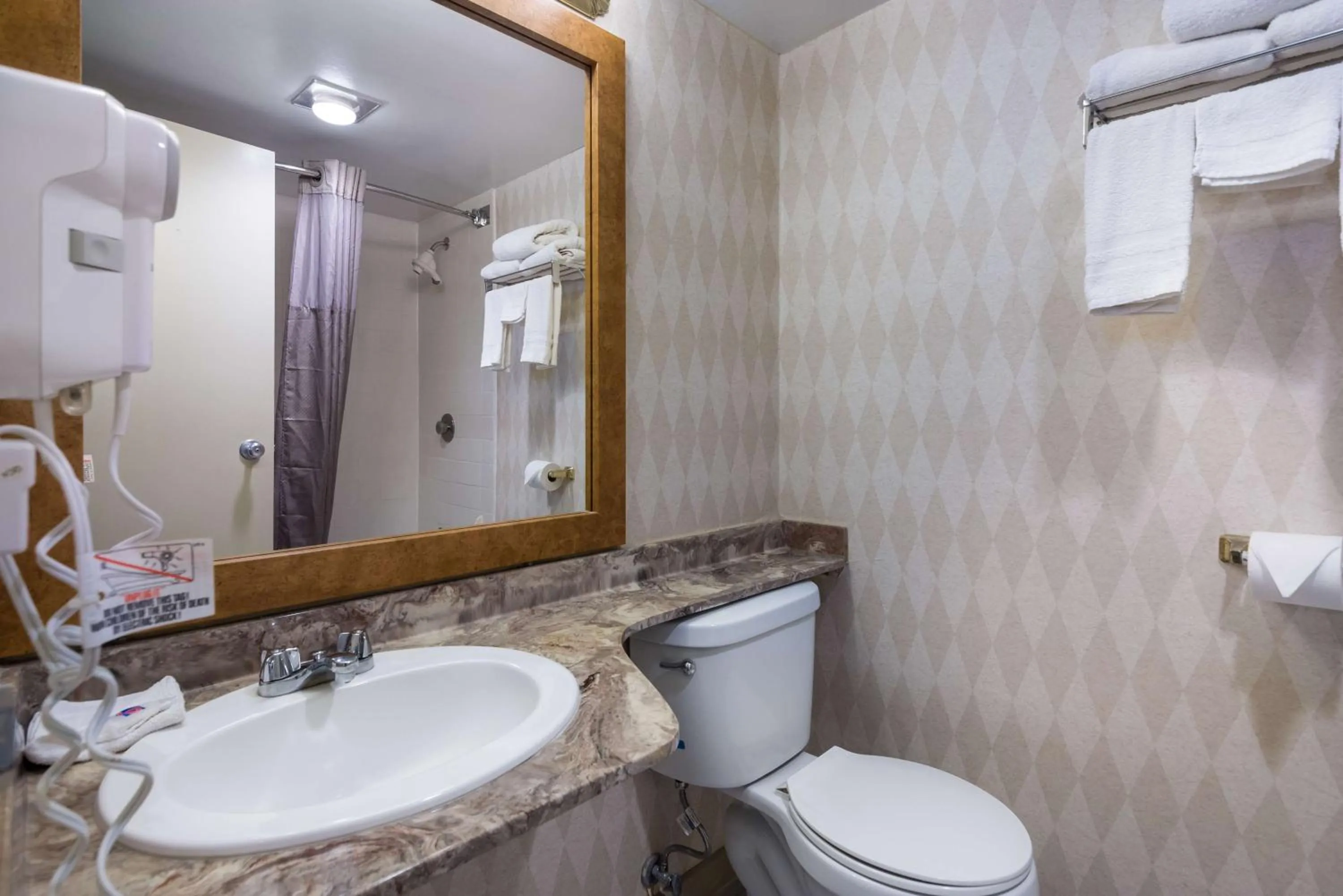 Bathroom in Motel 6-Oriskany, NY