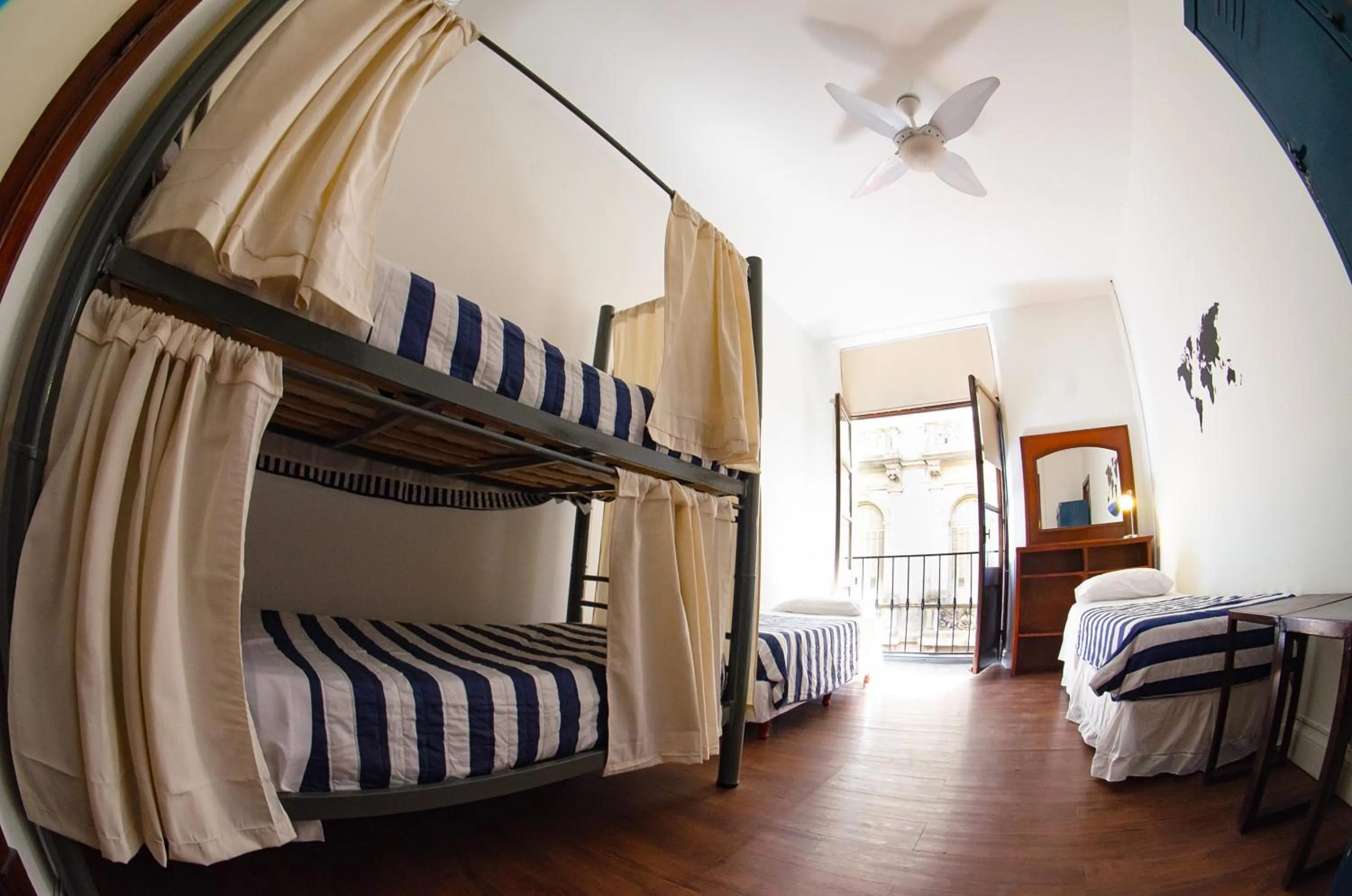 Bed in BA Stop Hotel House