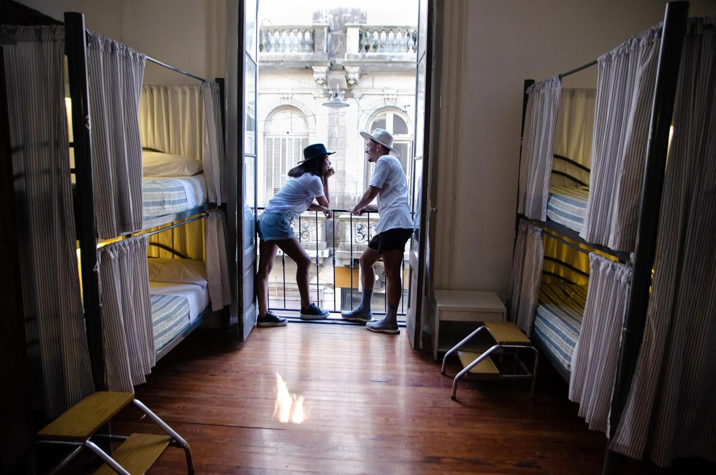 Bed in BA Stop Hotel House