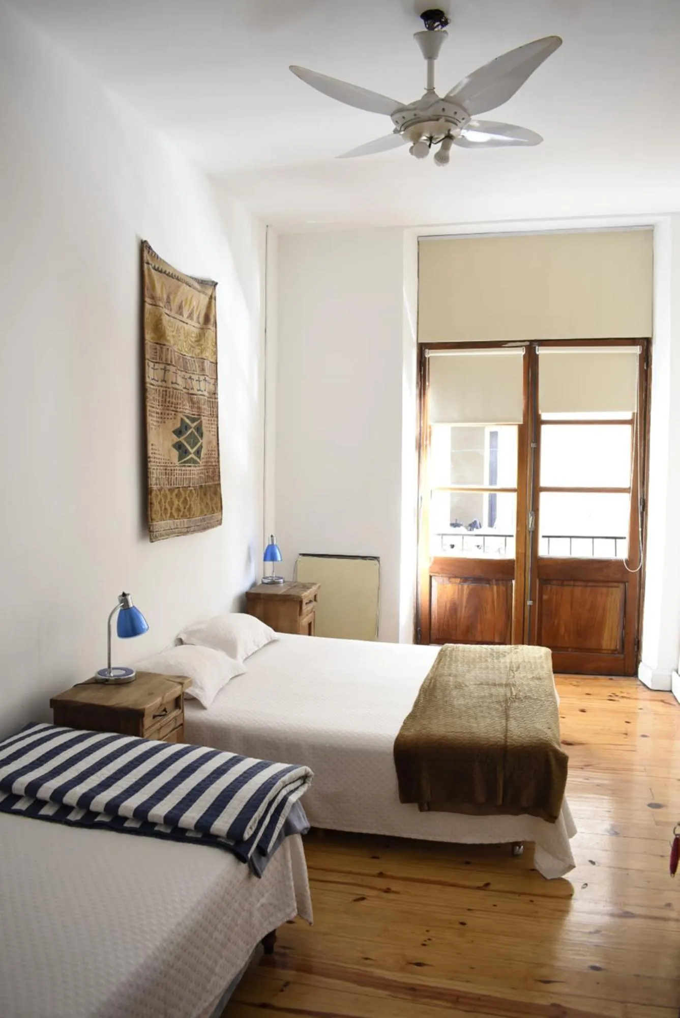 Bed in BA Stop Hotel House