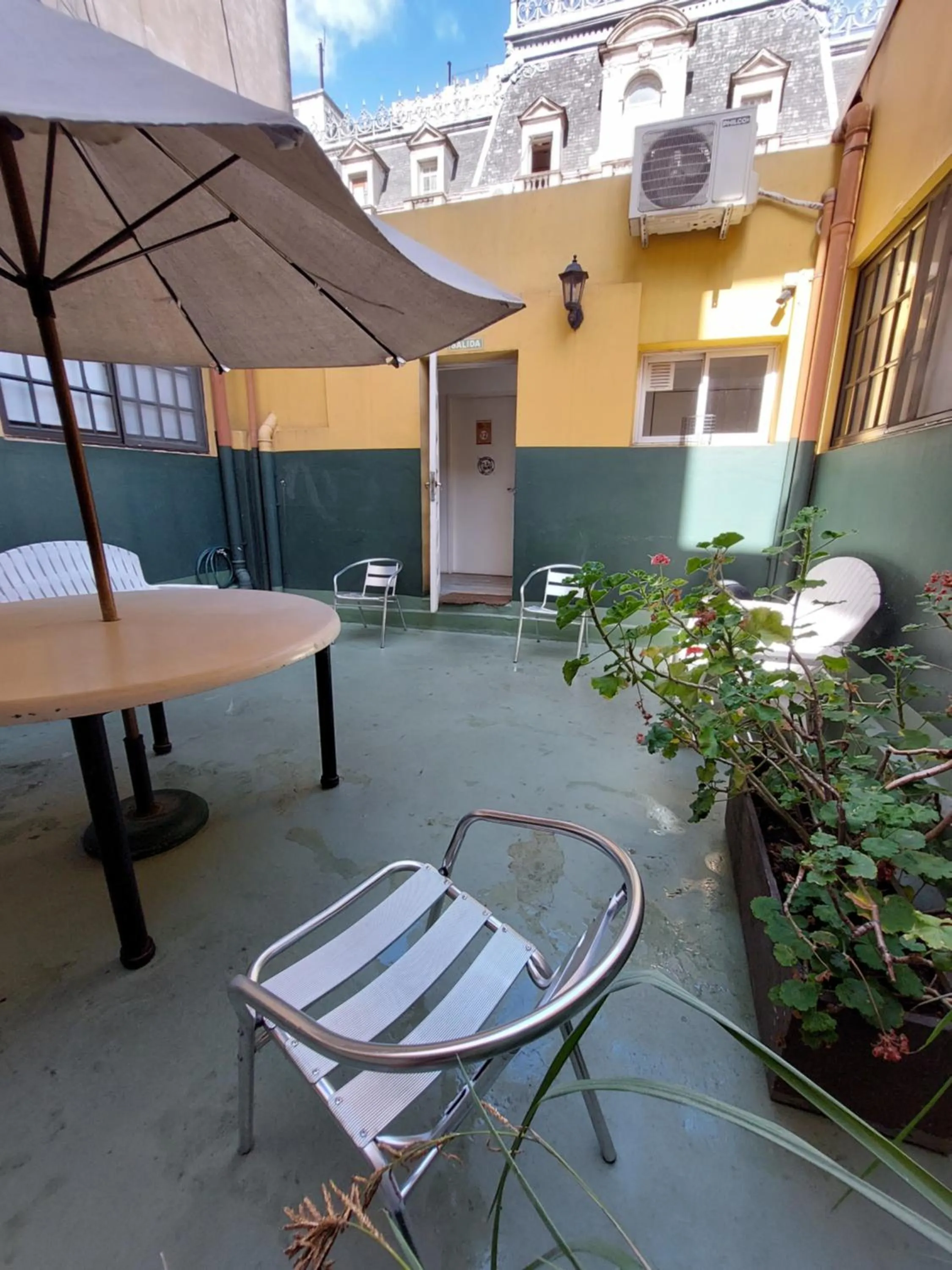 Balcony/Terrace in BA Stop Hotel House