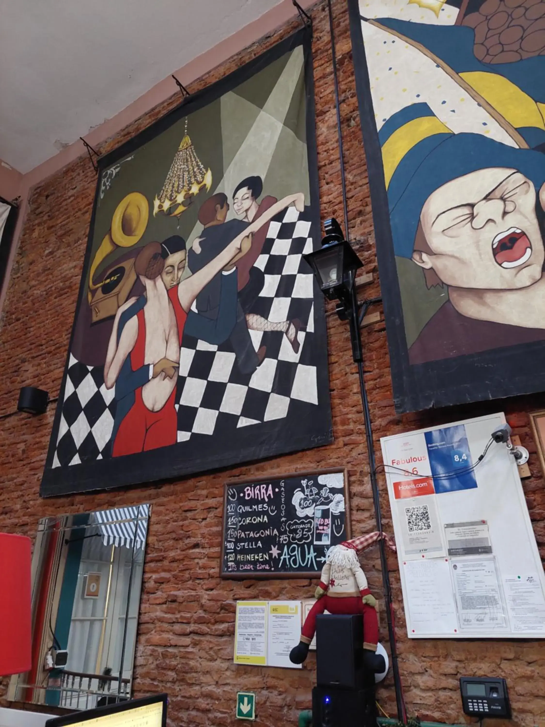 Property building in BA Stop Hotel House Property building in BA Stop Hotel House