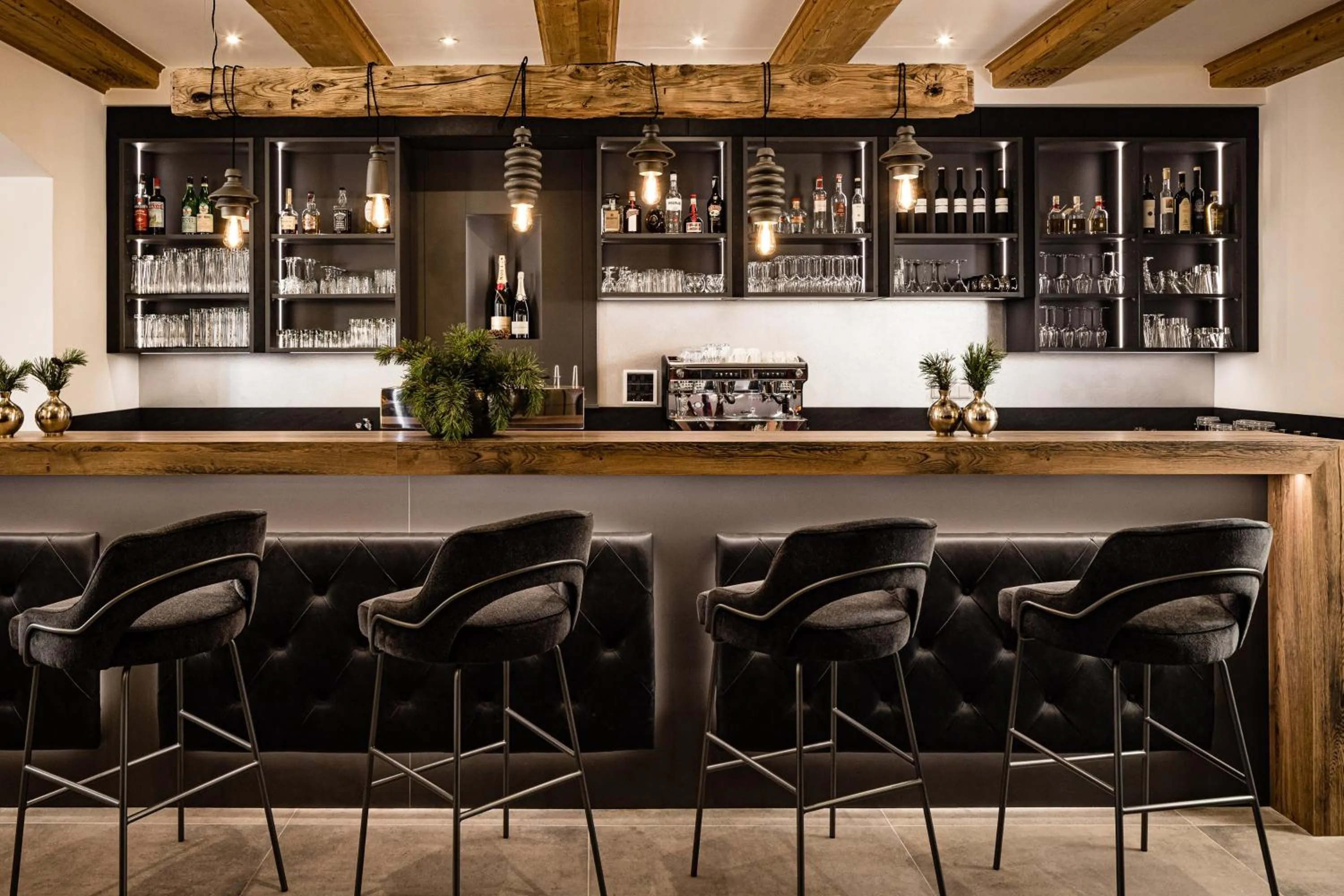 Lounge or bar in Grand Hotel Wolkenstein