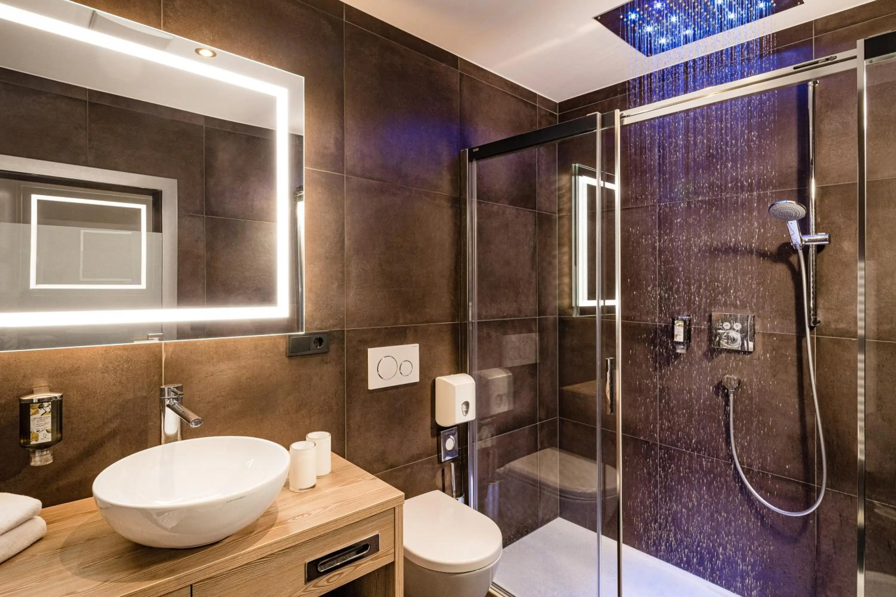 Shower in Grand Hotel Wolkenstein