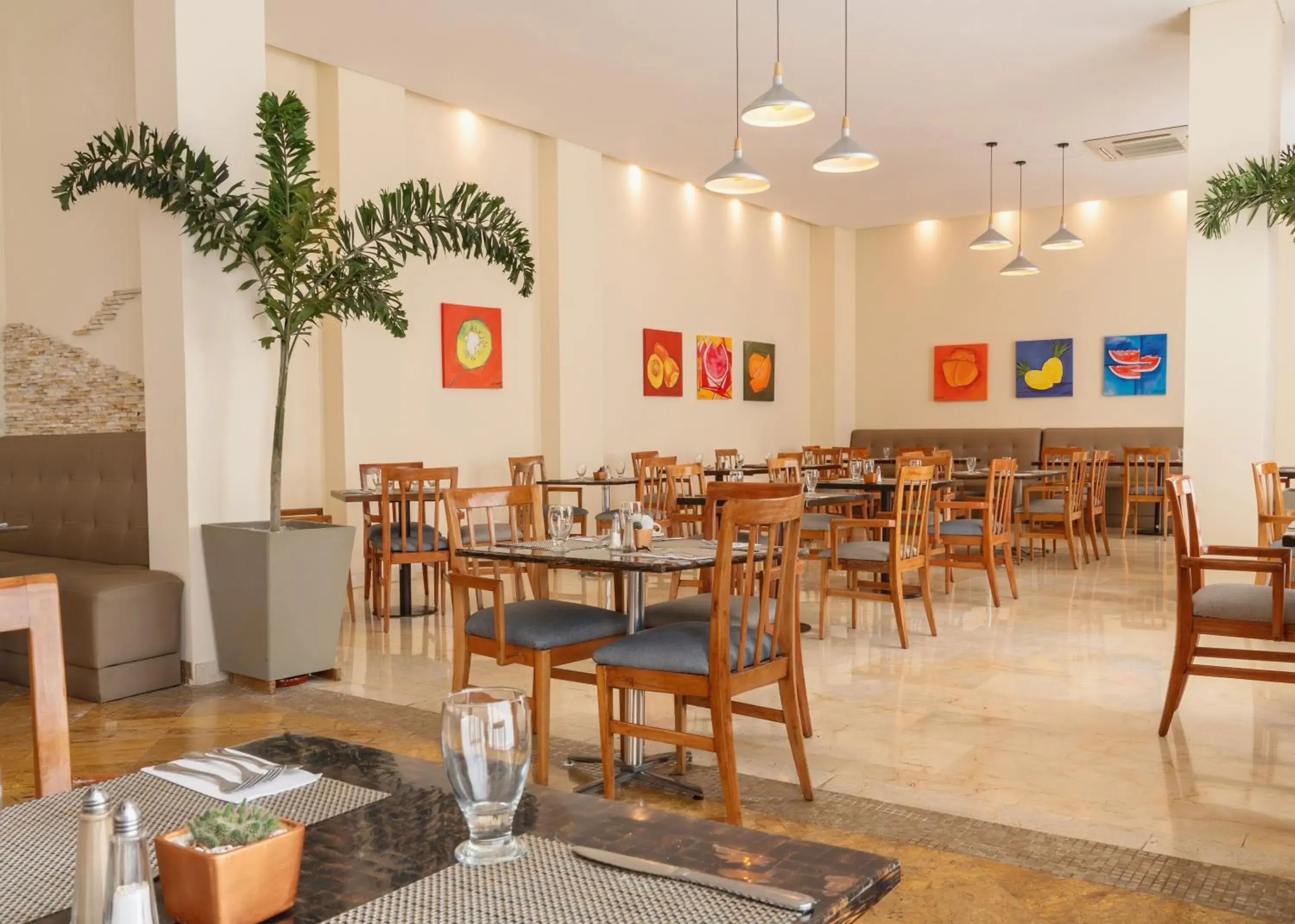 Restaurant/places to eat in Hotel Dann Carlton Barranquilla y Centro de Convenciones Restaurant/places to eat in Hotel Dann Carlton Barranquilla y Centro de Convenciones