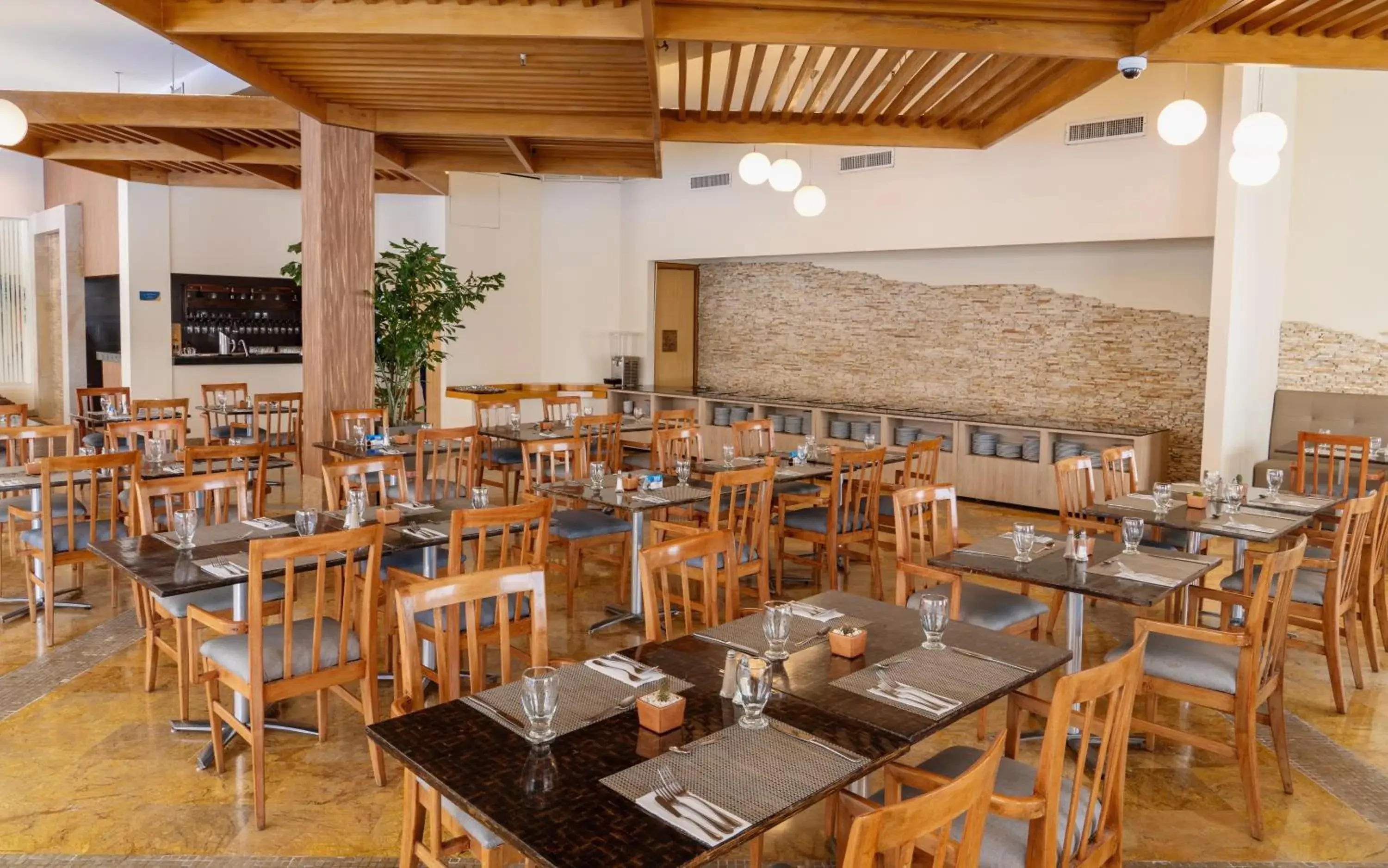 Restaurant/places to eat in Hotel Dann Carlton Barranquilla y Centro de Convenciones Restaurant/places to eat in Hotel Dann Carlton Barranquilla y Centro de Convenciones