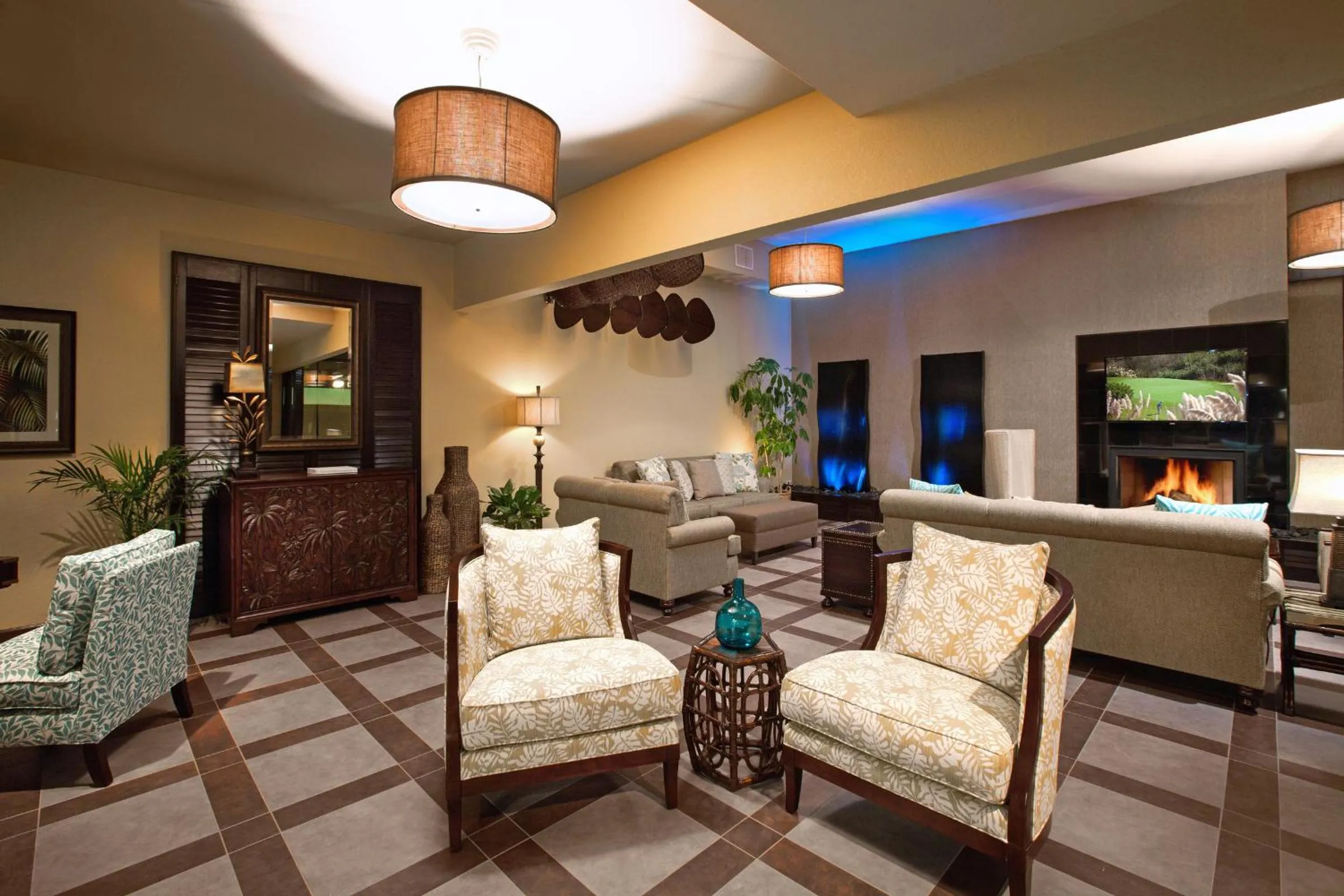 Lounge or bar in Desert Isle Resort