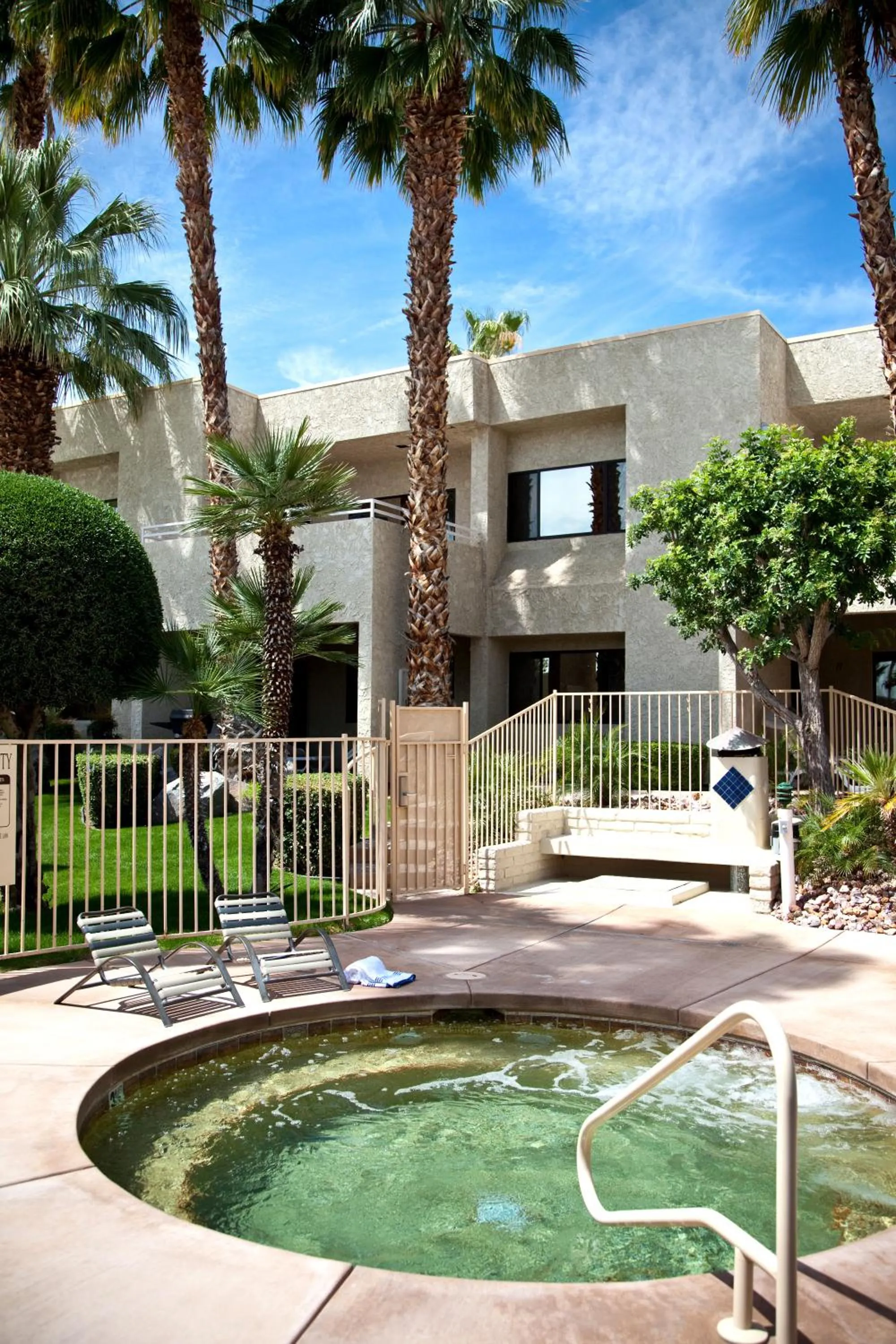 Hot Spring Bath in Desert Isle Resort