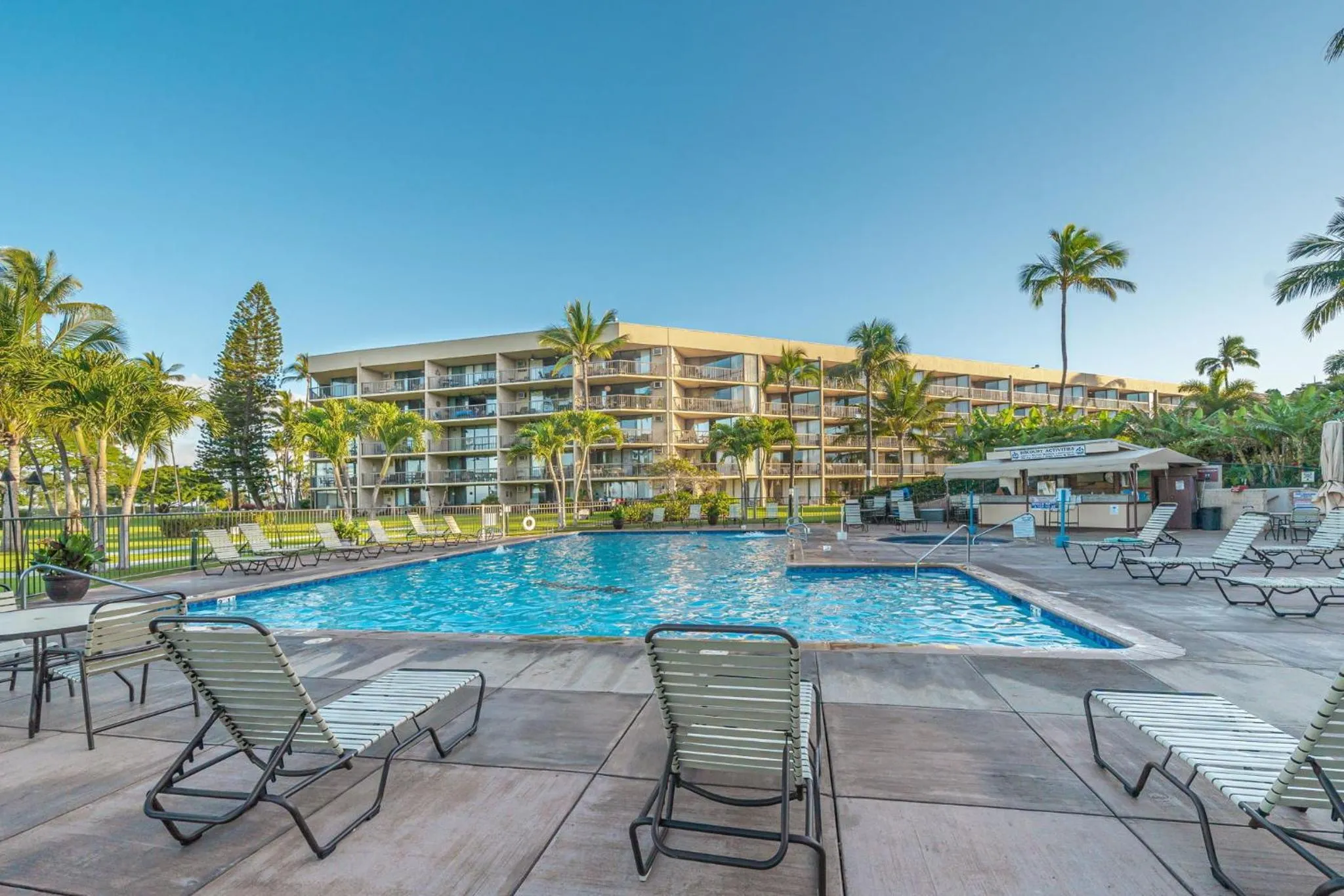Swimming pool in Maui Sunset