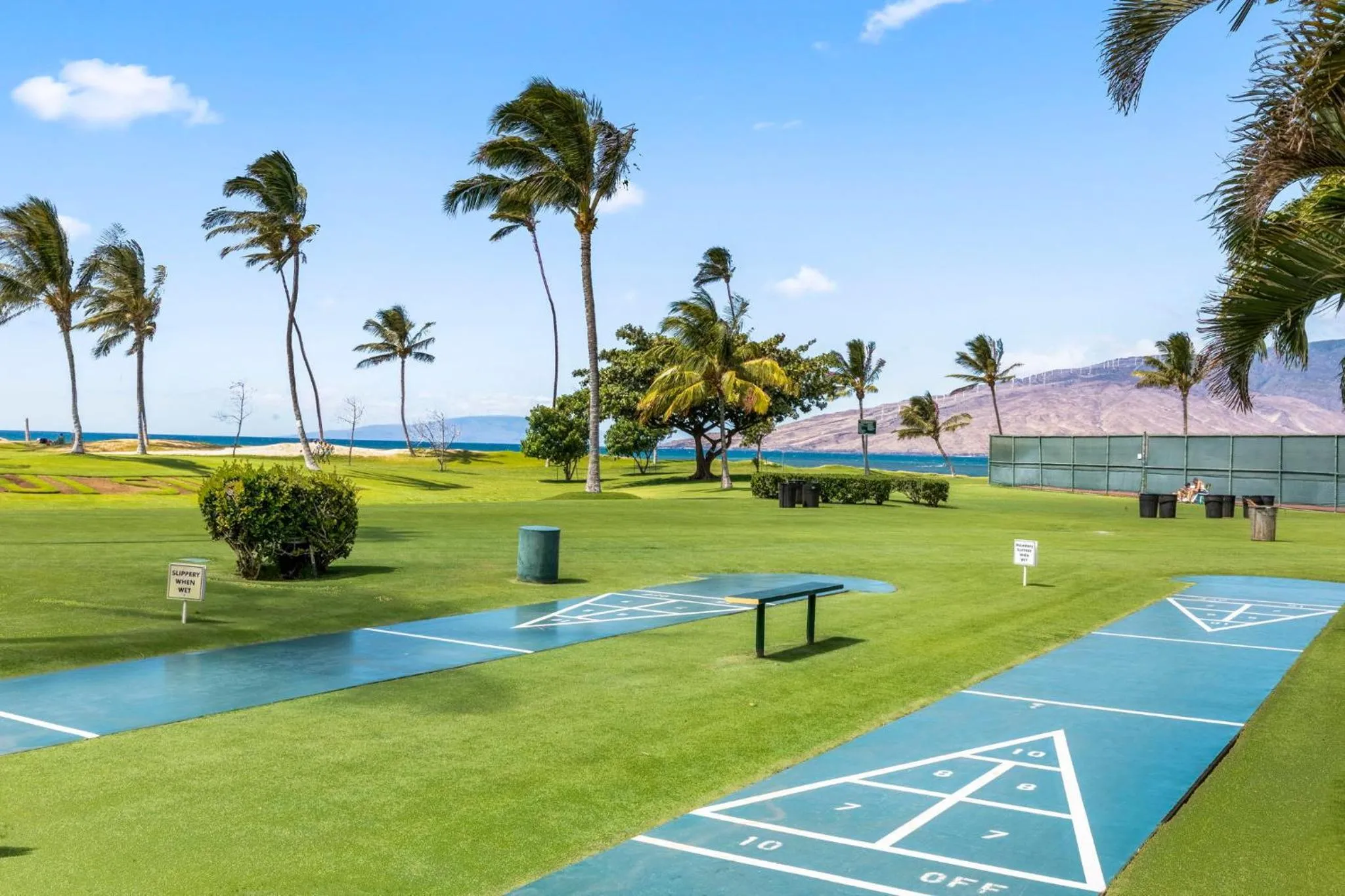 Property building in Maui Sunset