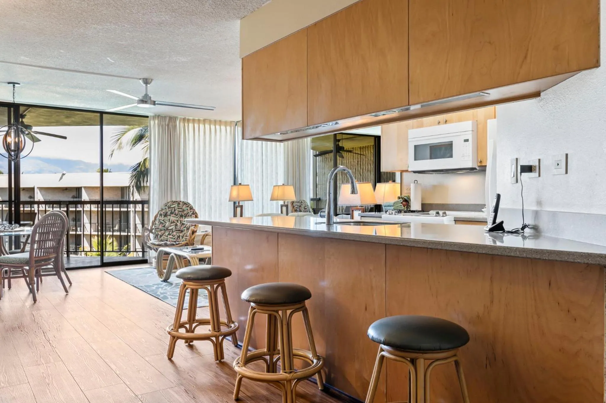 Kitchen or kitchenette in Maui Sunset