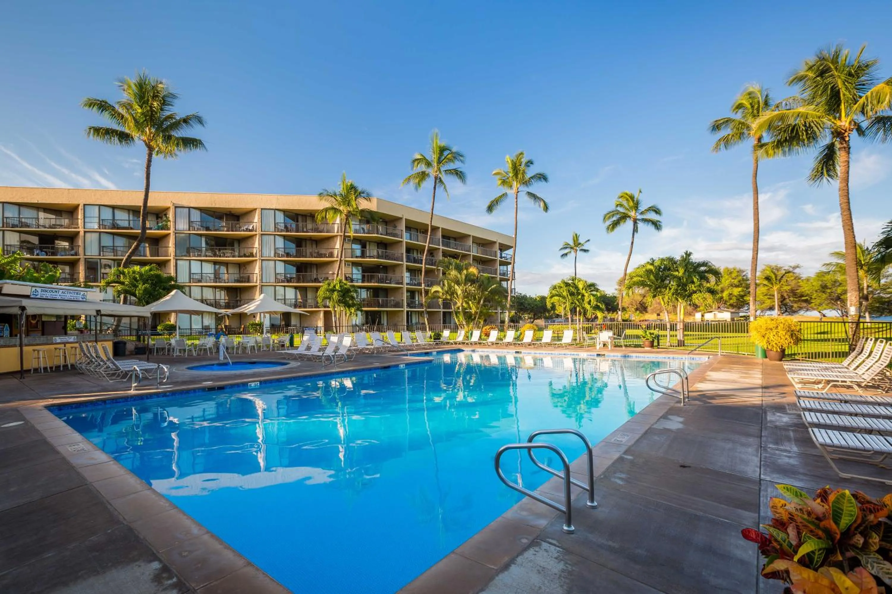 Swimming pool in Maui Sunset