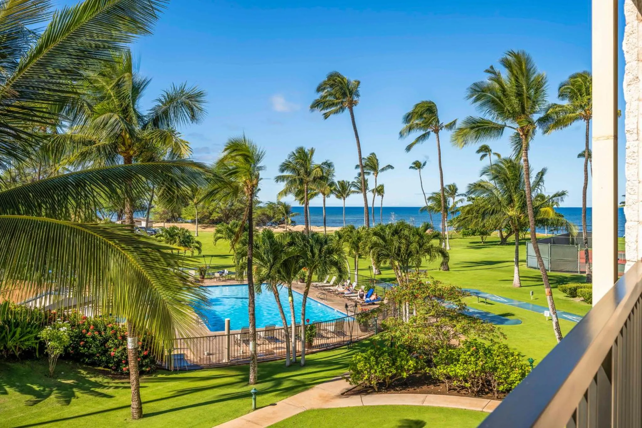 Pool view in Maui Sunset