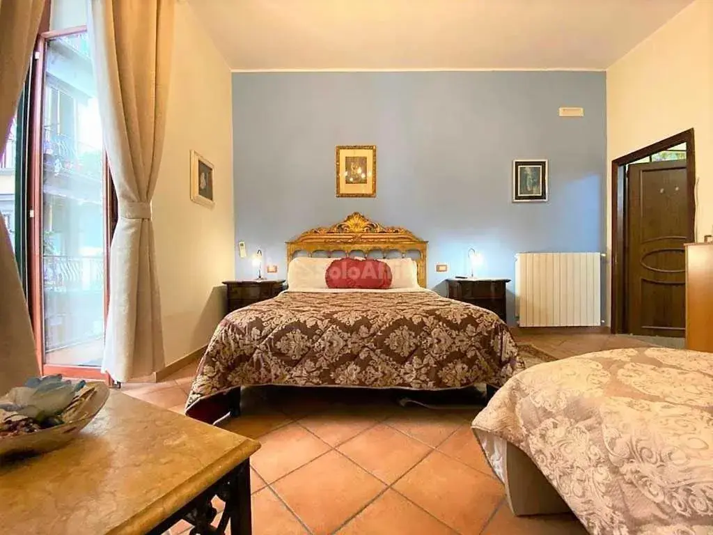 Triple Room with City View and Private Bathroom - single occupancy in B&B Donna Anna Triple Room with City View and Private Bathroom - single occupancy in B&B Donna Anna