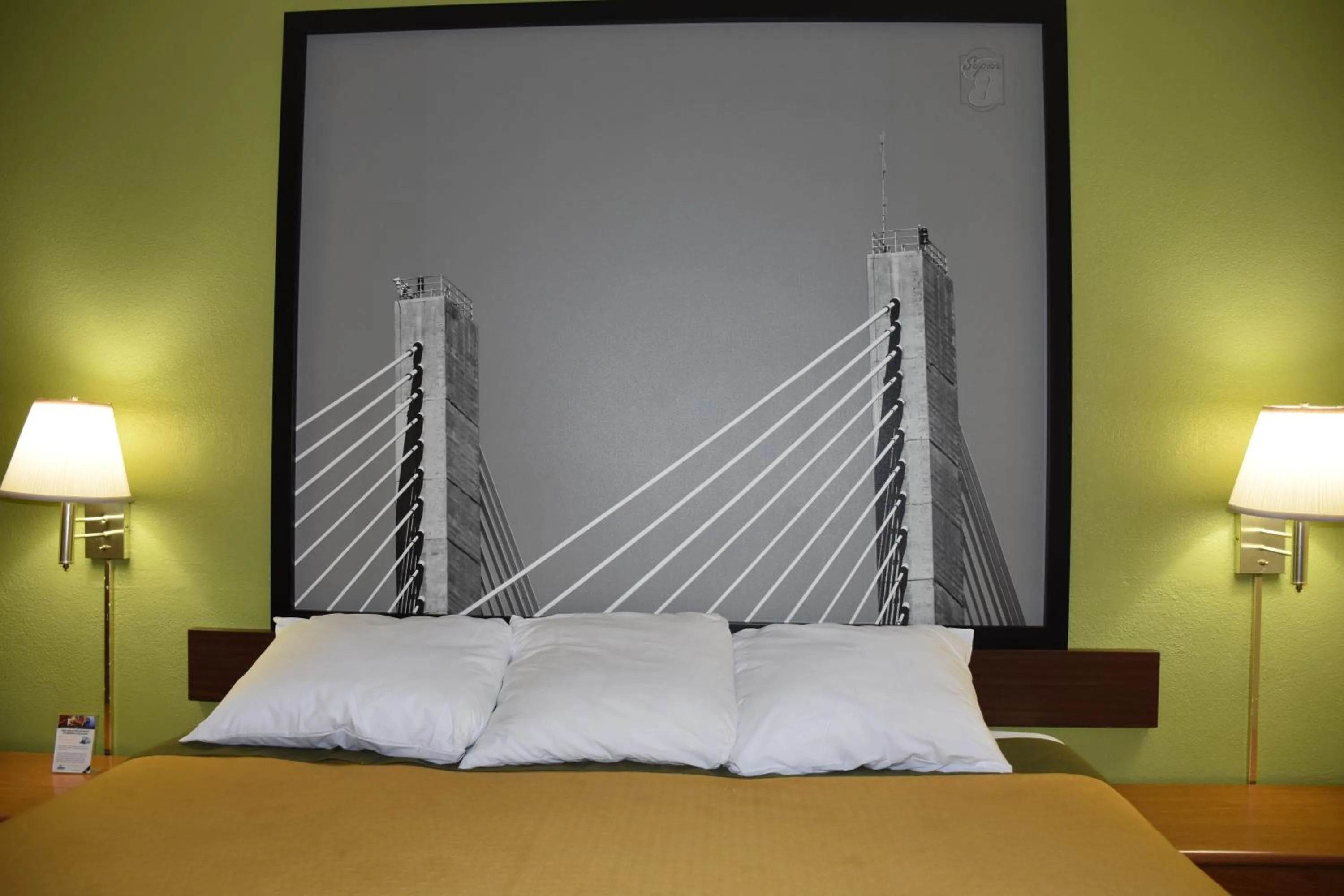 Bed in Super 8 by Wyndham Tifton