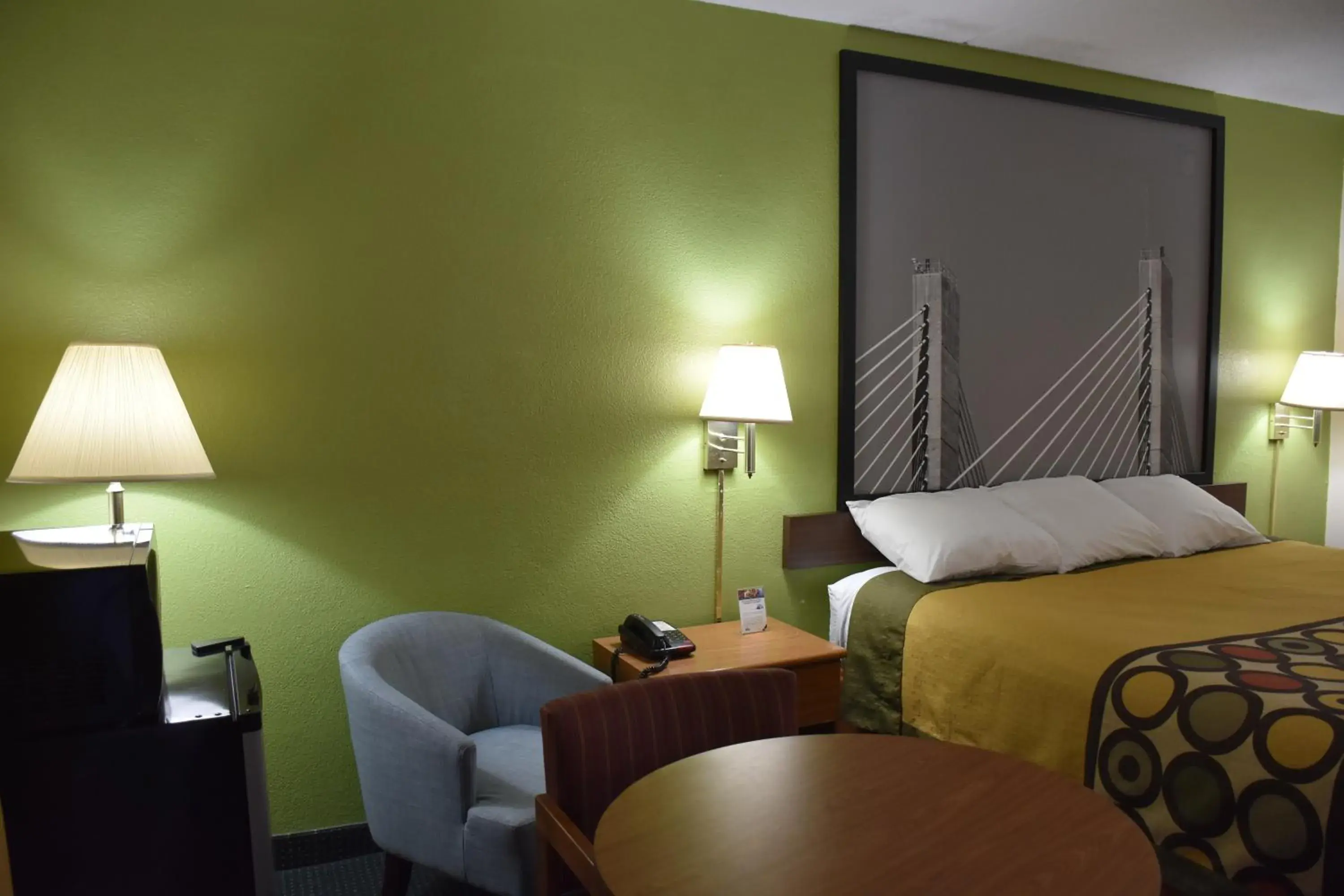 Bed in Super 8 by Wyndham Tifton Bed in Super 8 by Wyndham Tifton