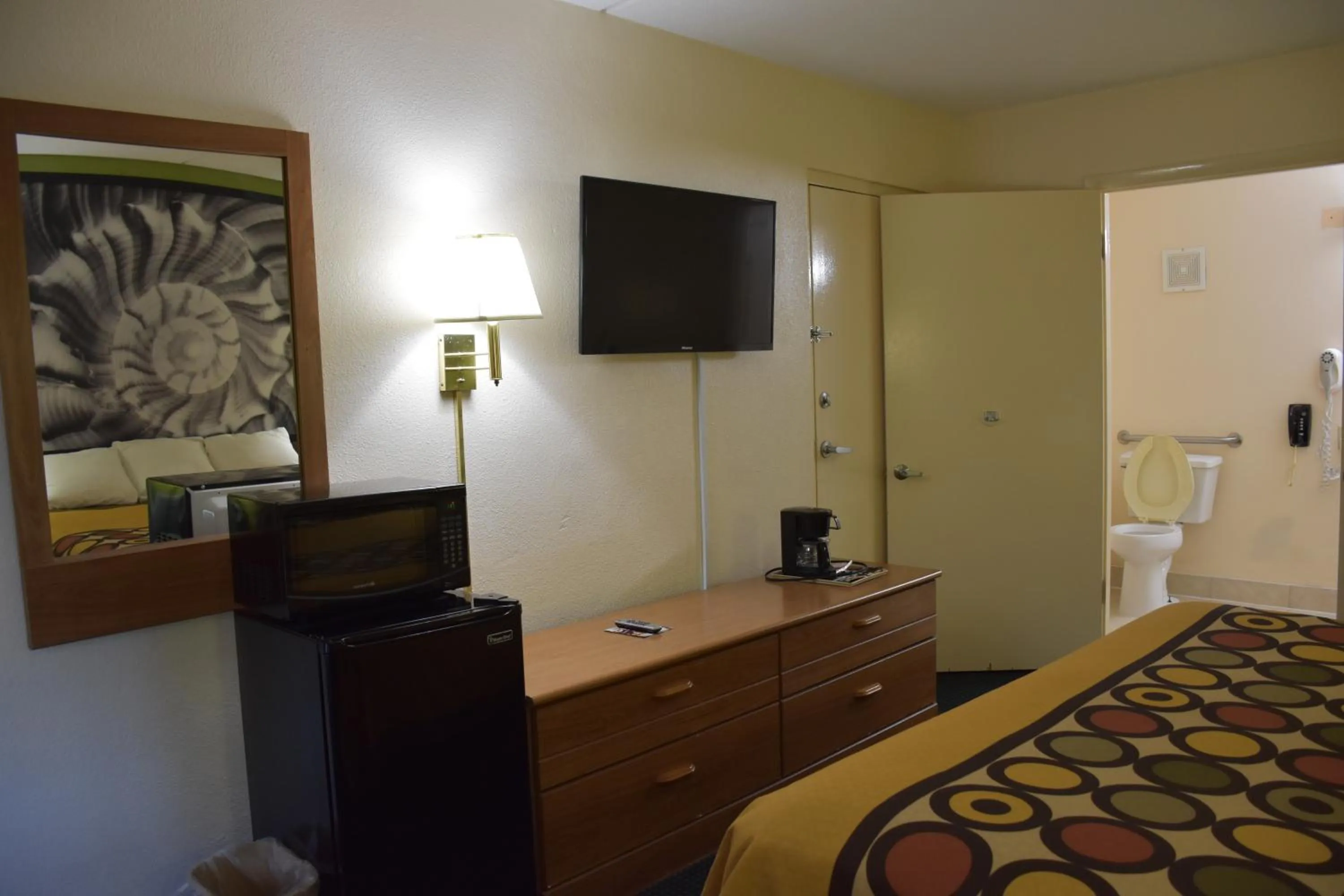 Bathroom in Super 8 by Wyndham Tifton