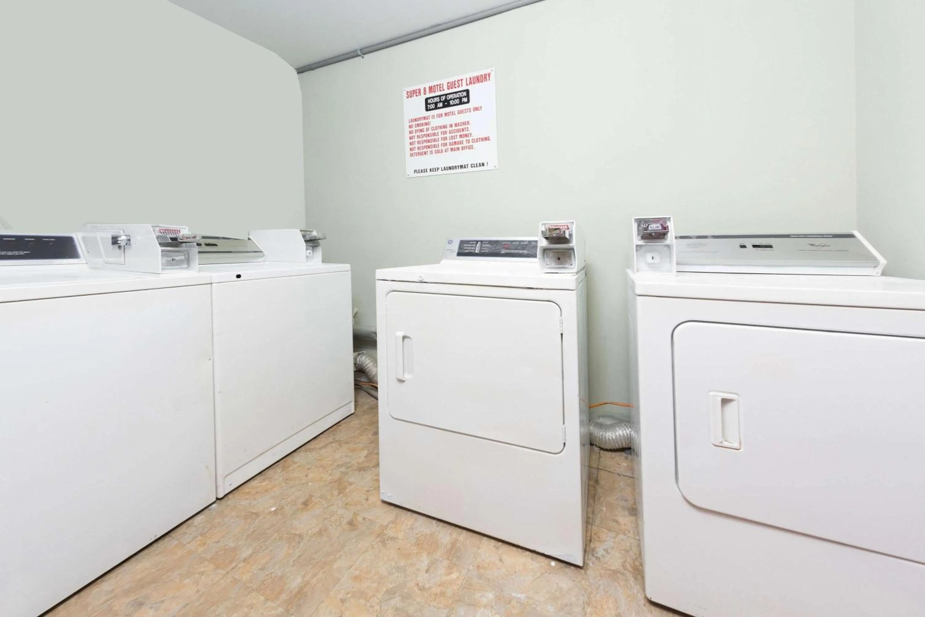 On site in Super 8 by Wyndham Tifton