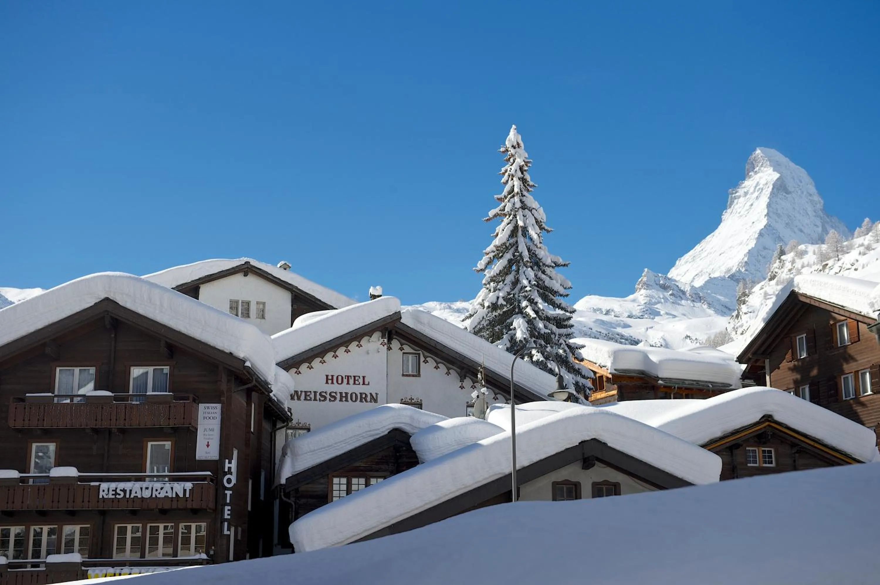 Facade/entrance in Hotel Weisshorn