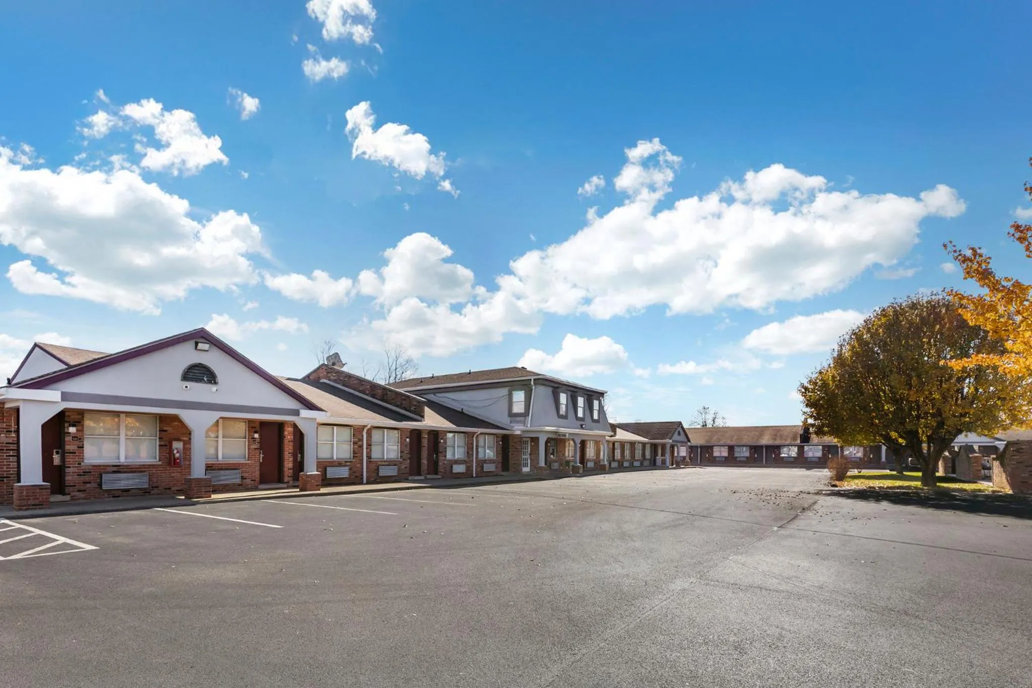Property building in Red Roof Inn Georgetown, KY