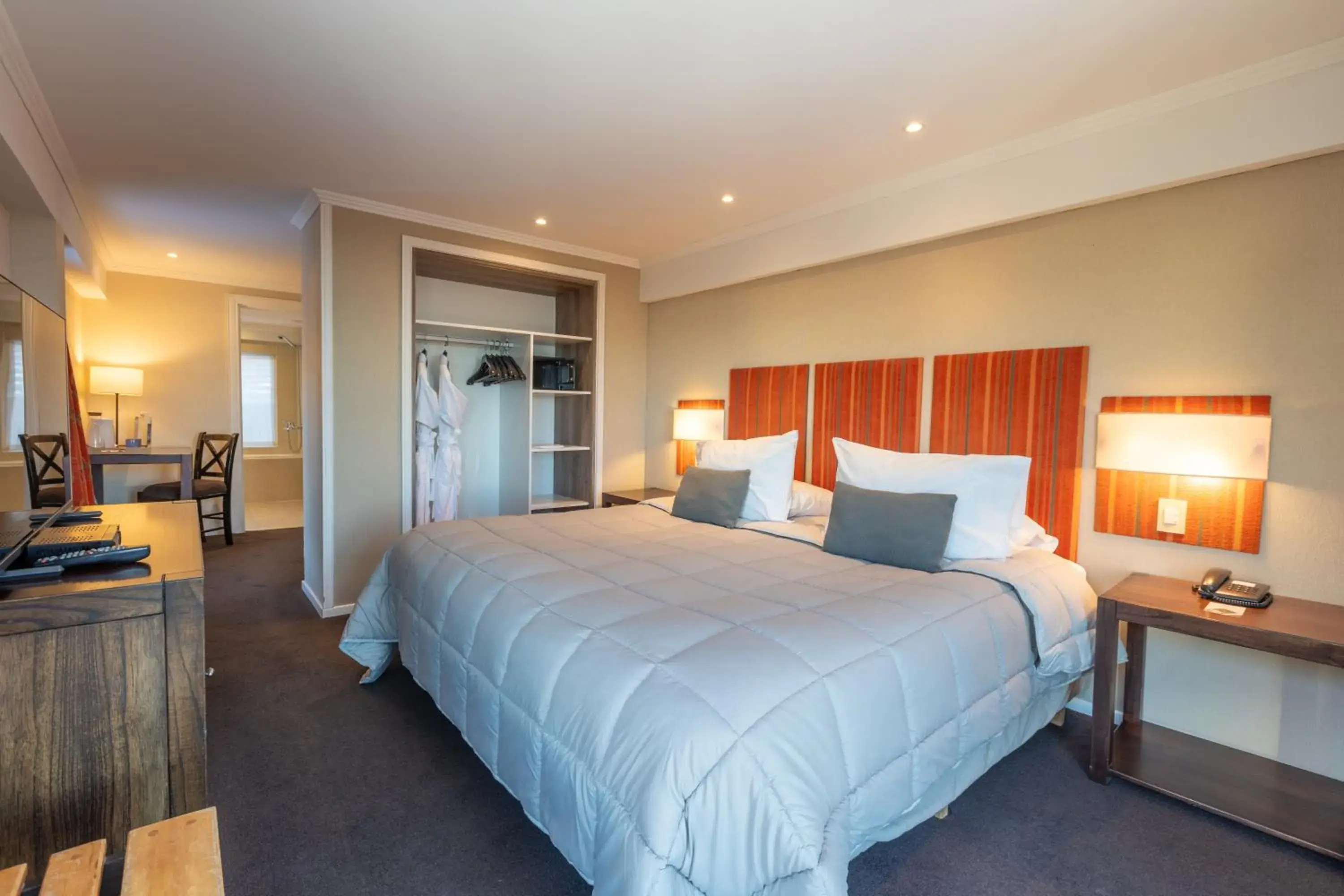 Triple Room with Mountain View in Los Acebos Ushuaia Hotel Triple Room with Mountain View in Los Acebos Ushuaia Hotel