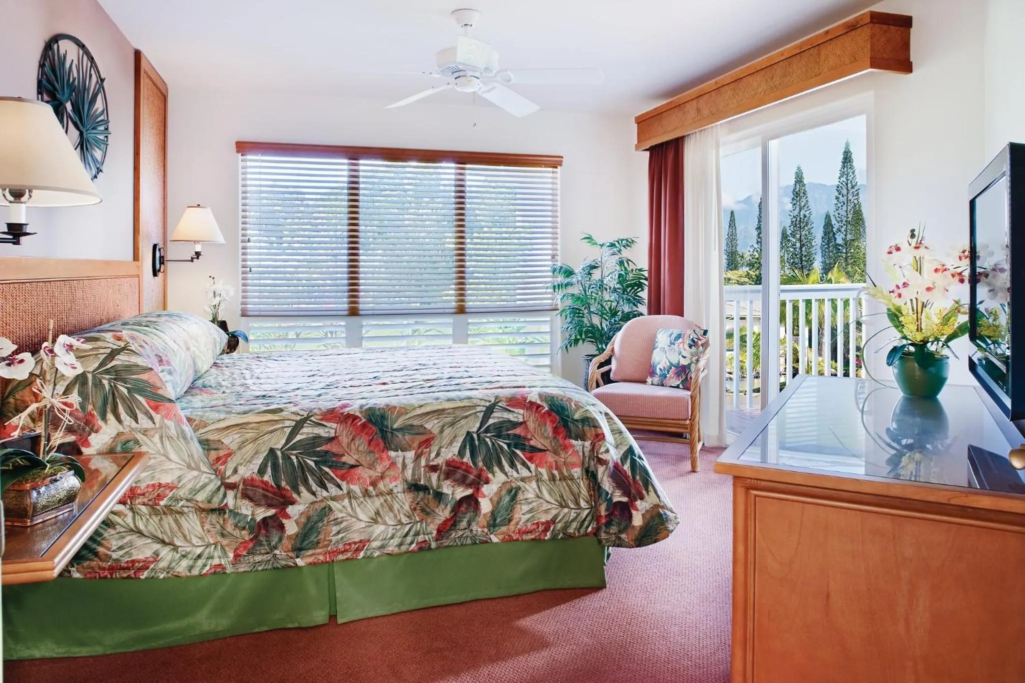 Bedroom, Bed in Club Wyndham Bali Hai Villas