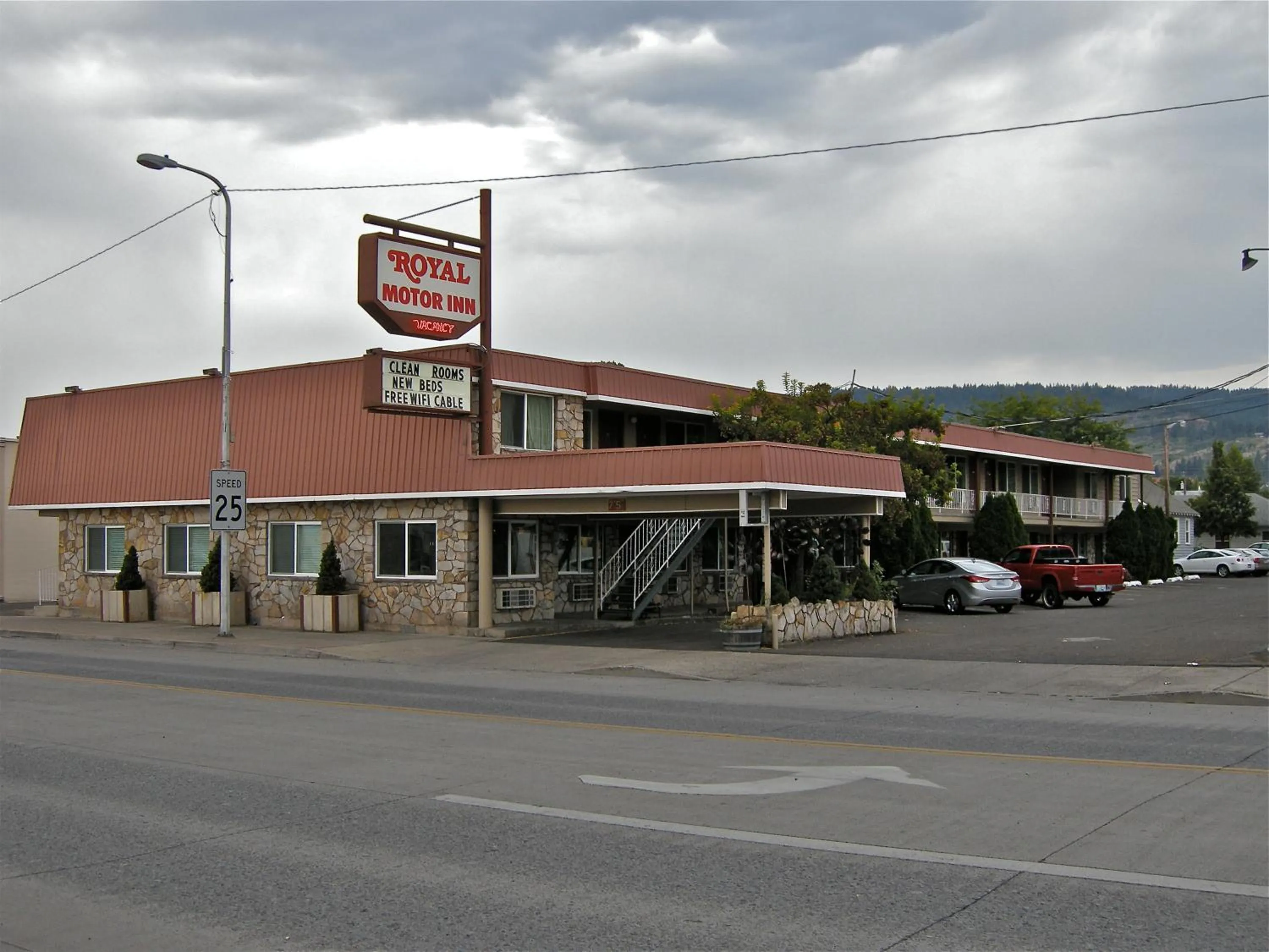 Property building in Royal Motor Inn