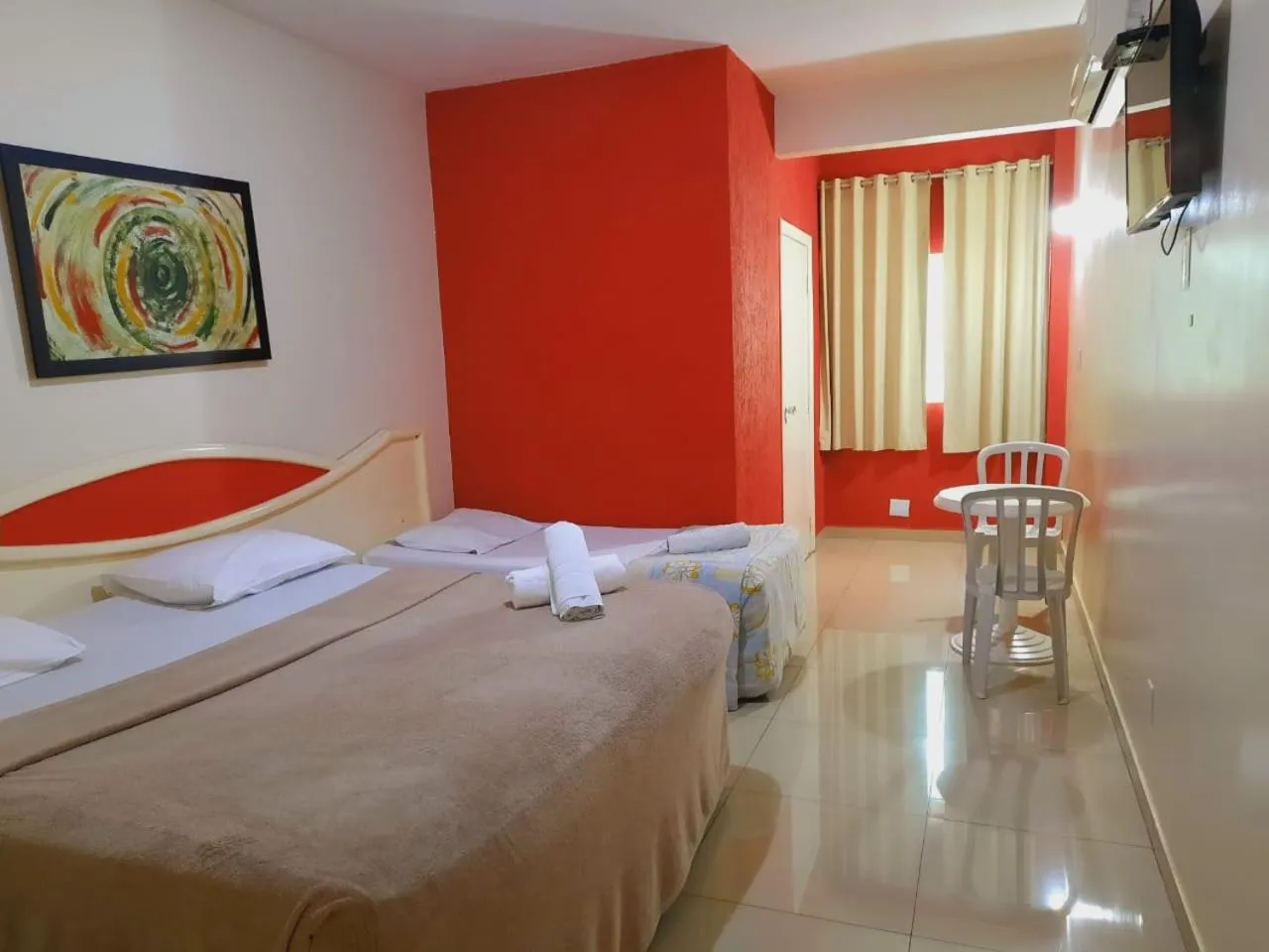 Bedroom, Bed in Biss Inn Hotel