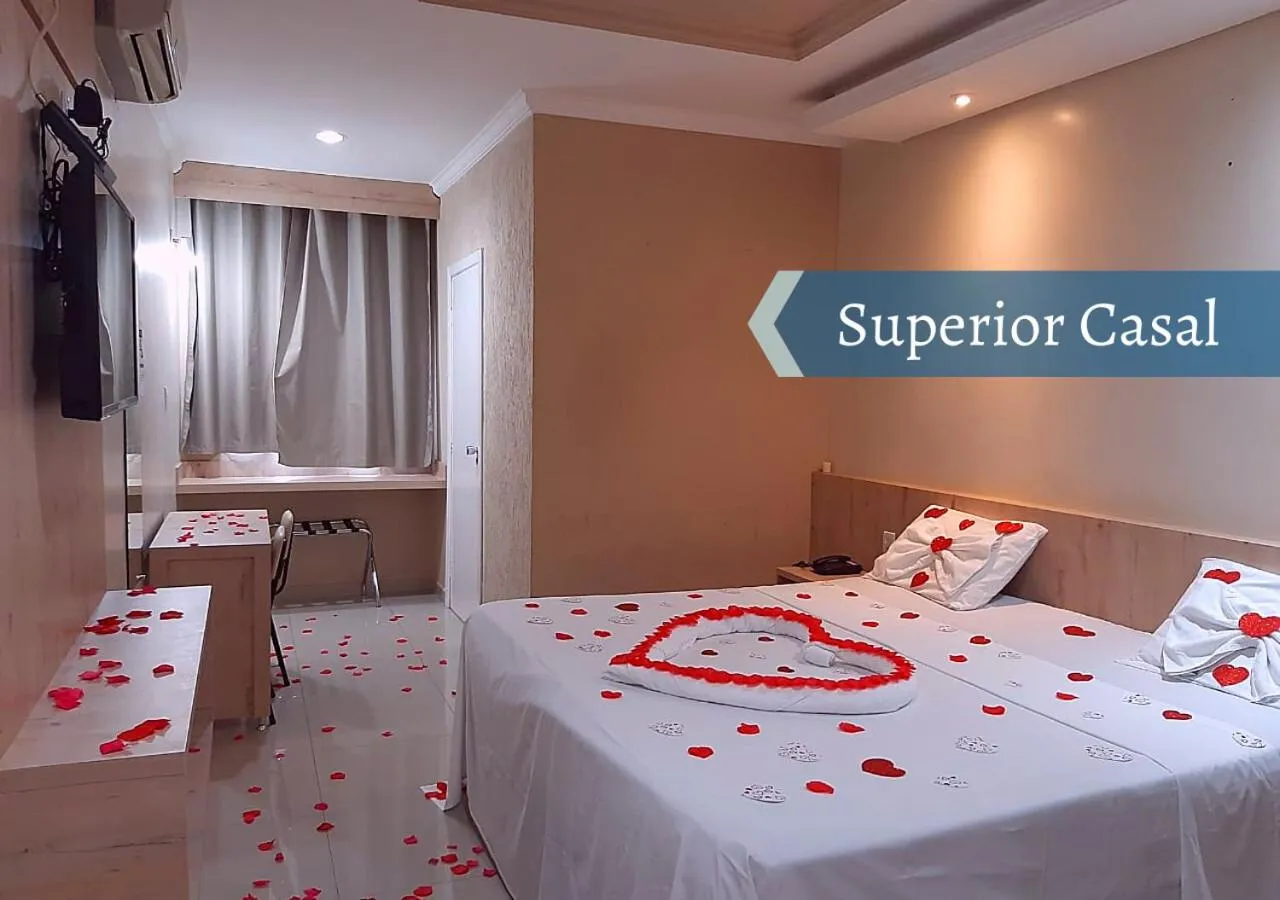 Bedroom, Bed in Biss Inn Hotel