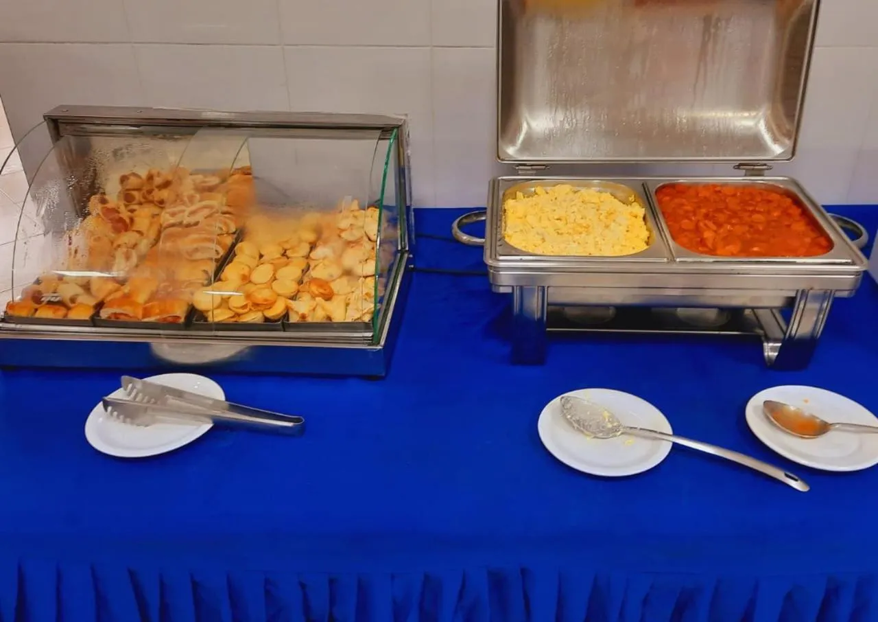 Breakfast in Biss Inn Hotel